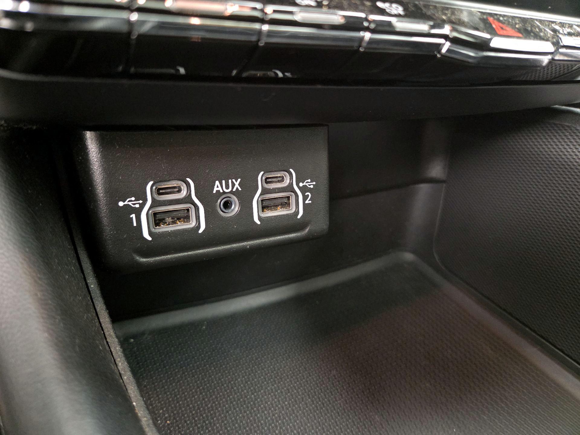 Thumbnail: 2022 Dodge Durango - 18