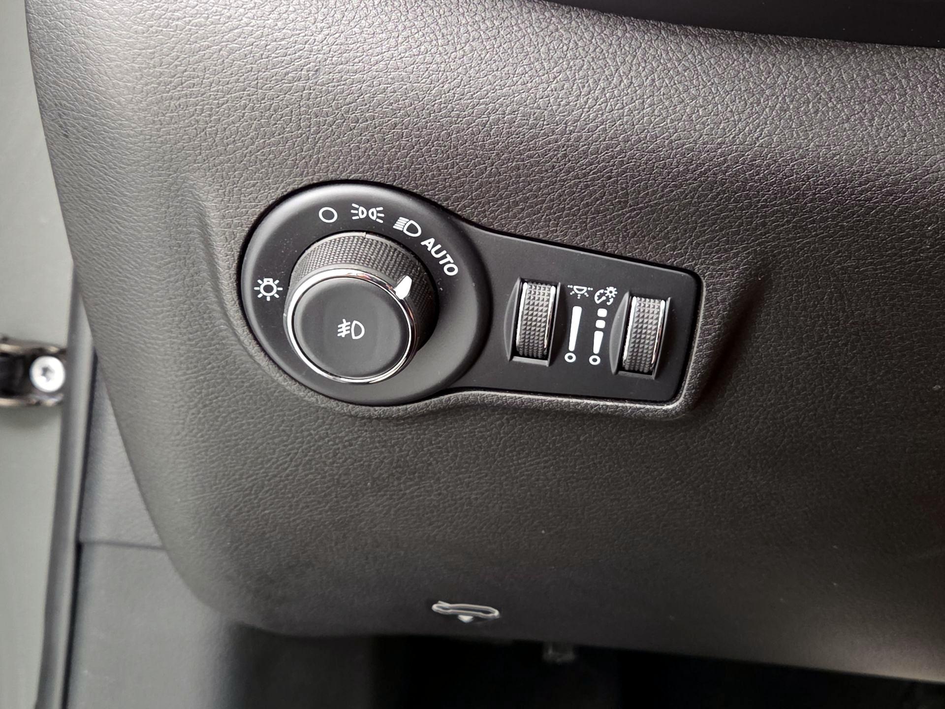 Thumbnail: 2023 Jeep Compass - 13