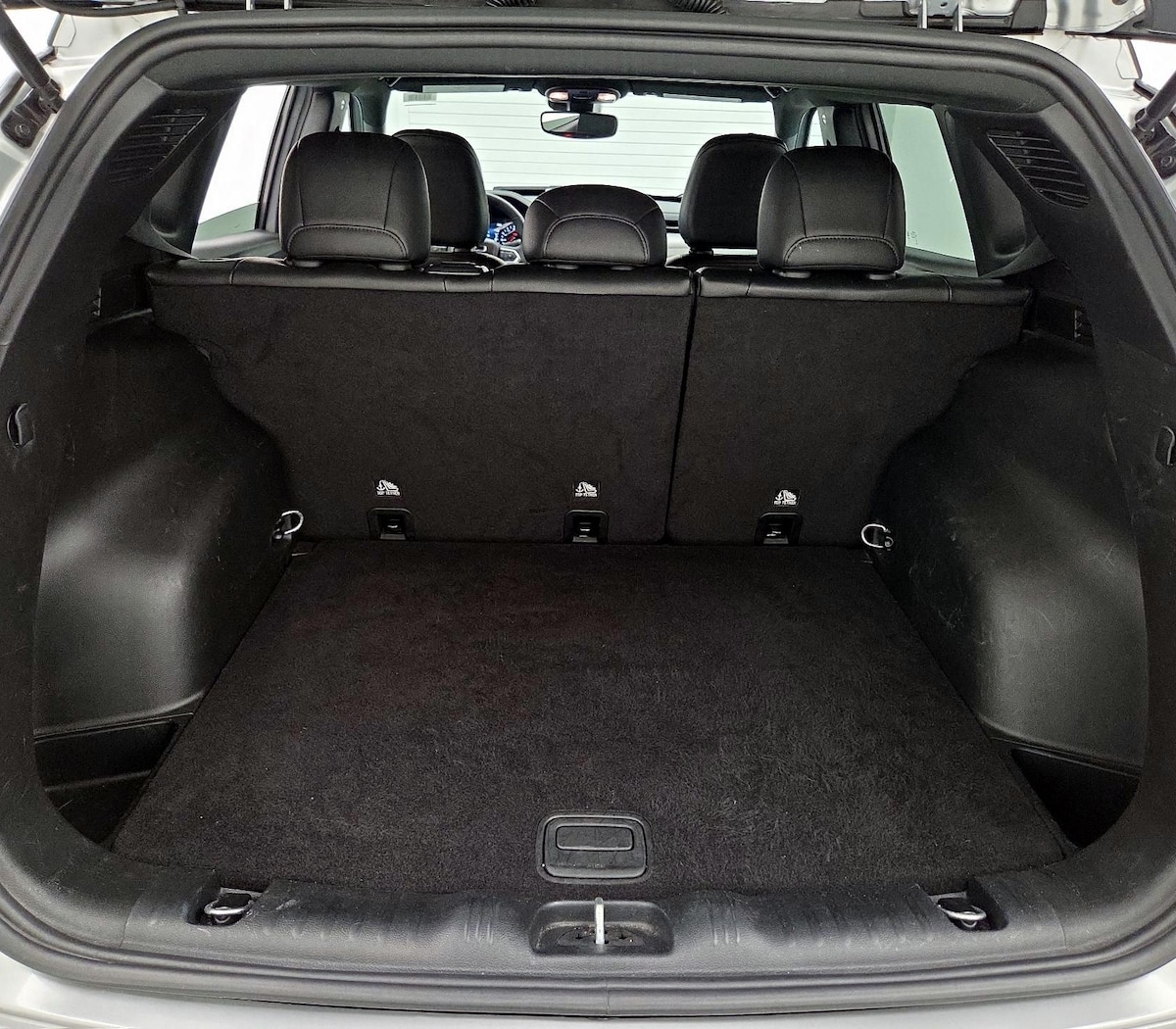 Trunk/Cargo (Seats Up)