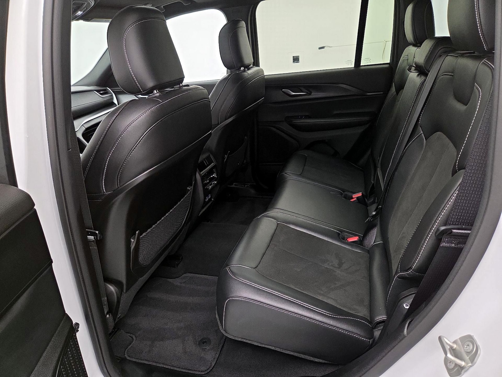 2023 Jeep Grand Cherokee Altitude - Photo 21