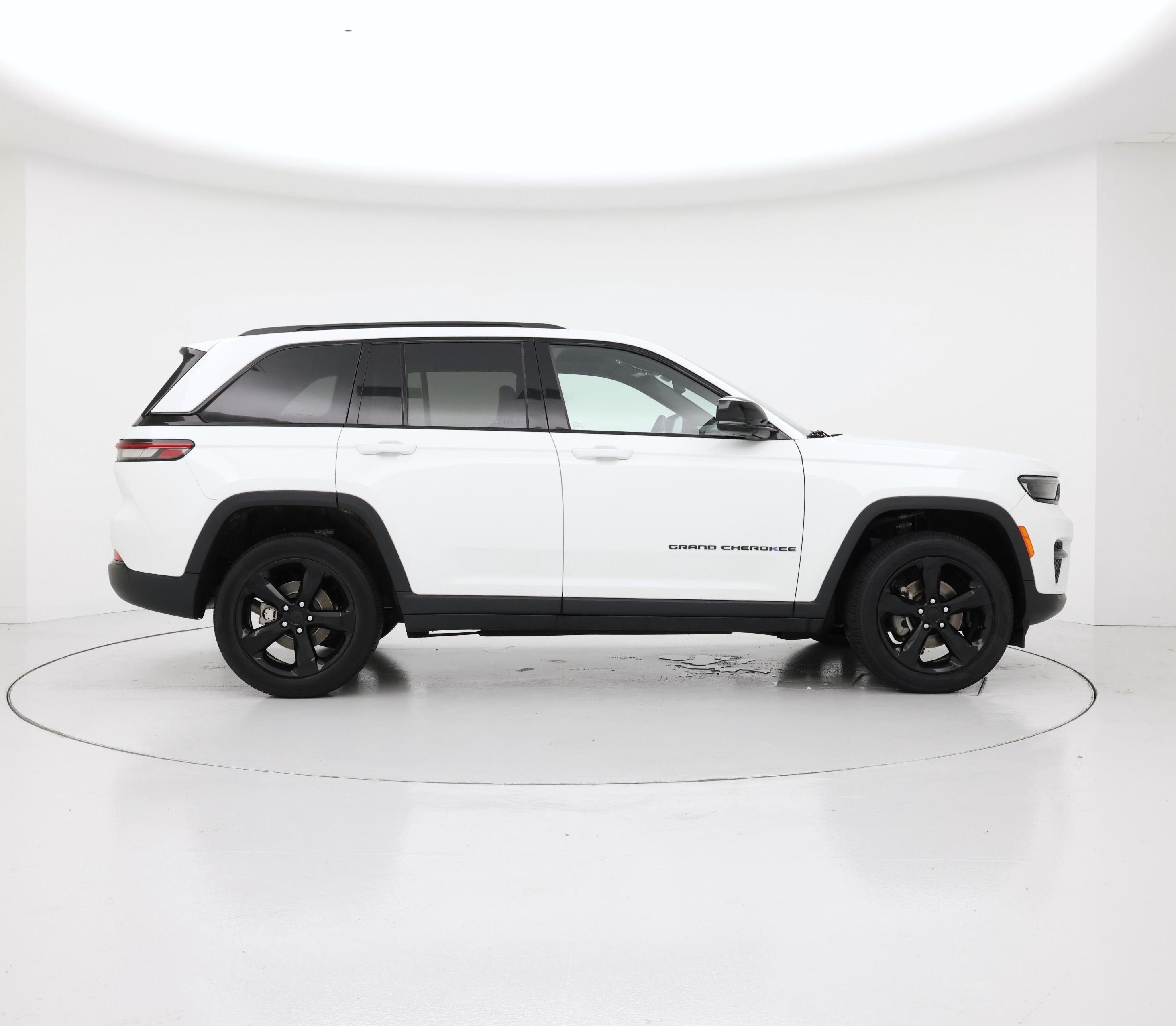 Thumbnail: 2023 Jeep Grand Cherokee - 7