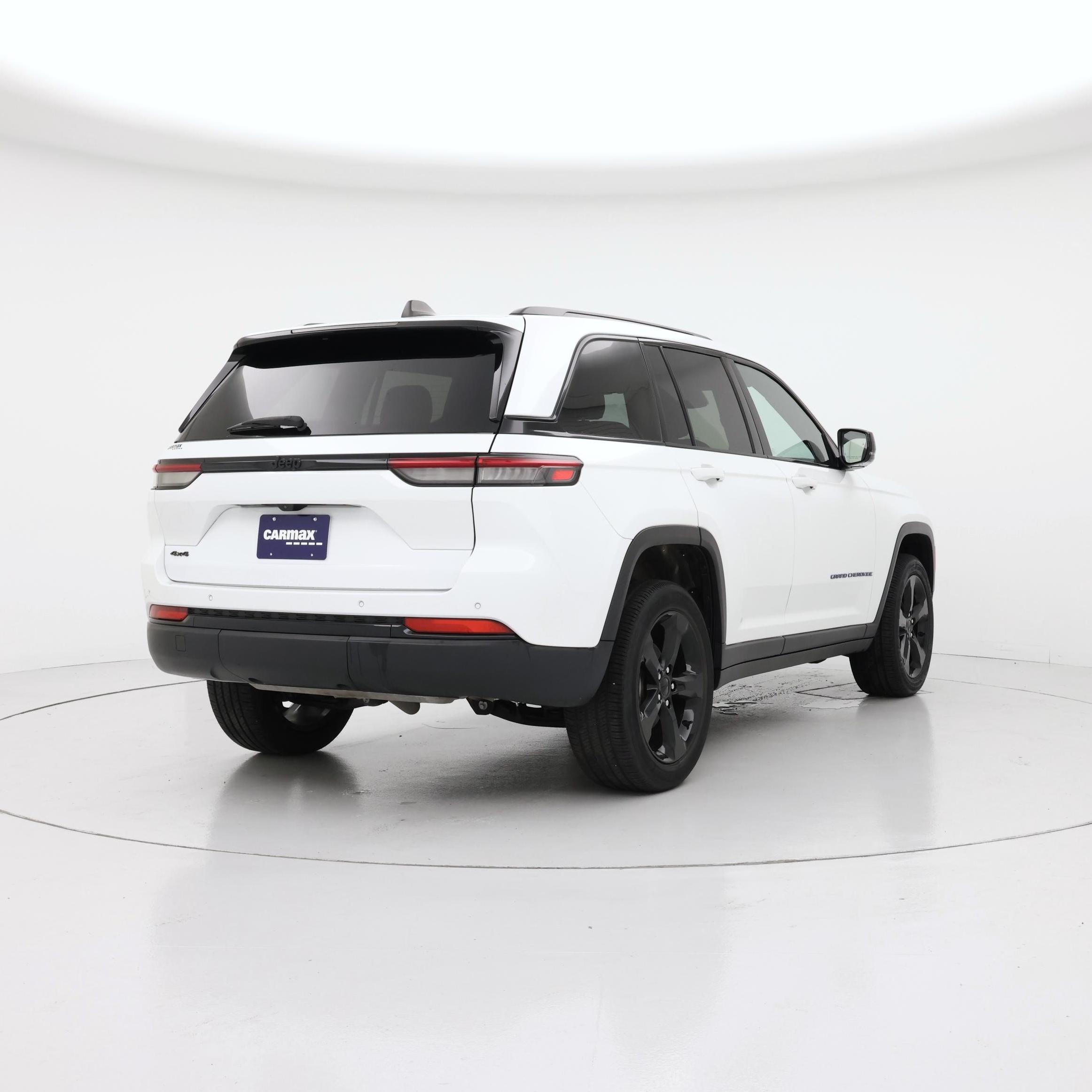 Thumbnail: 2023 Jeep Grand Cherokee - 8
