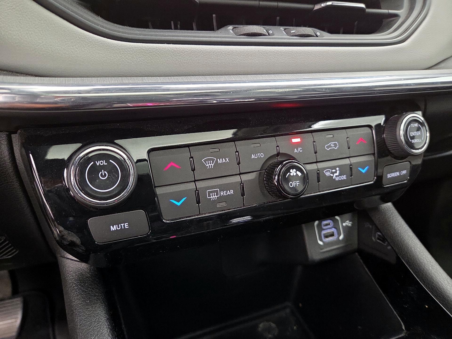 Thumbnail: 2022 Jeep Compass - 16