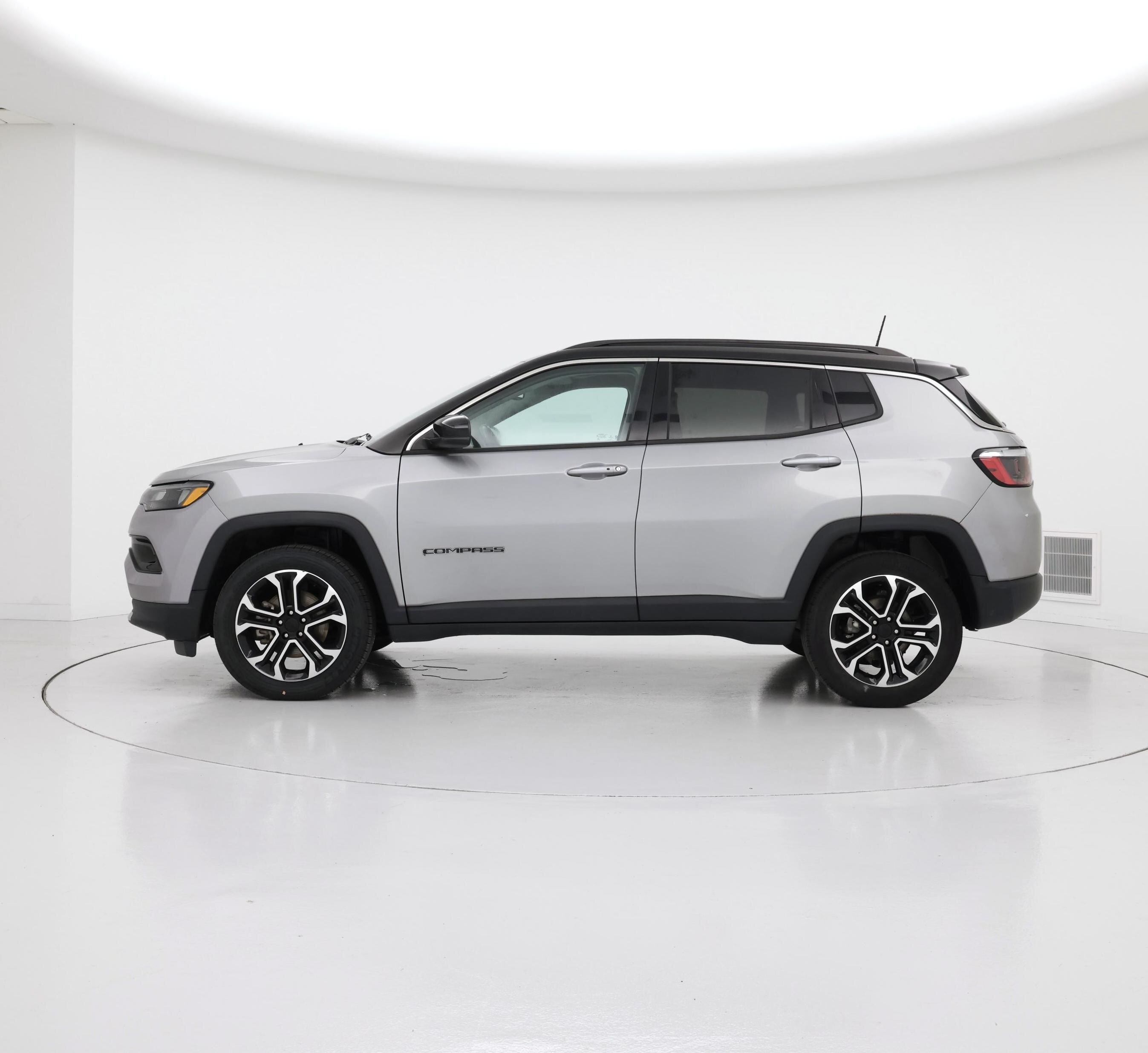 Thumbnail: 2022 Jeep Compass - 3