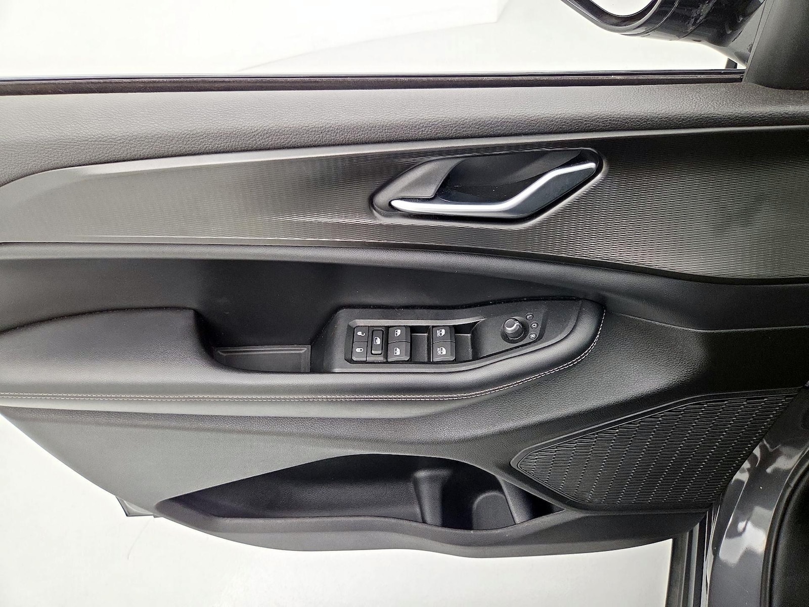 2023 Jeep Grand Cherokee Altitude - Photo 13