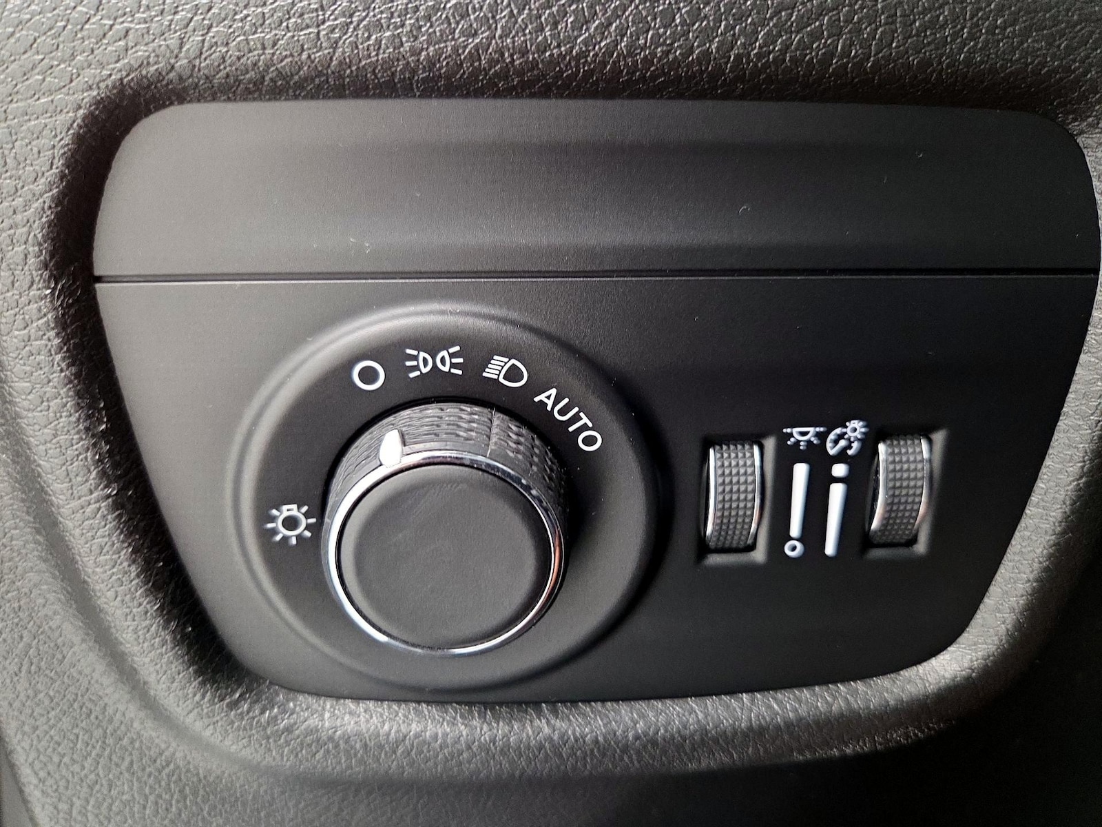 2023 Jeep Grand Cherokee Altitude - Photo 14