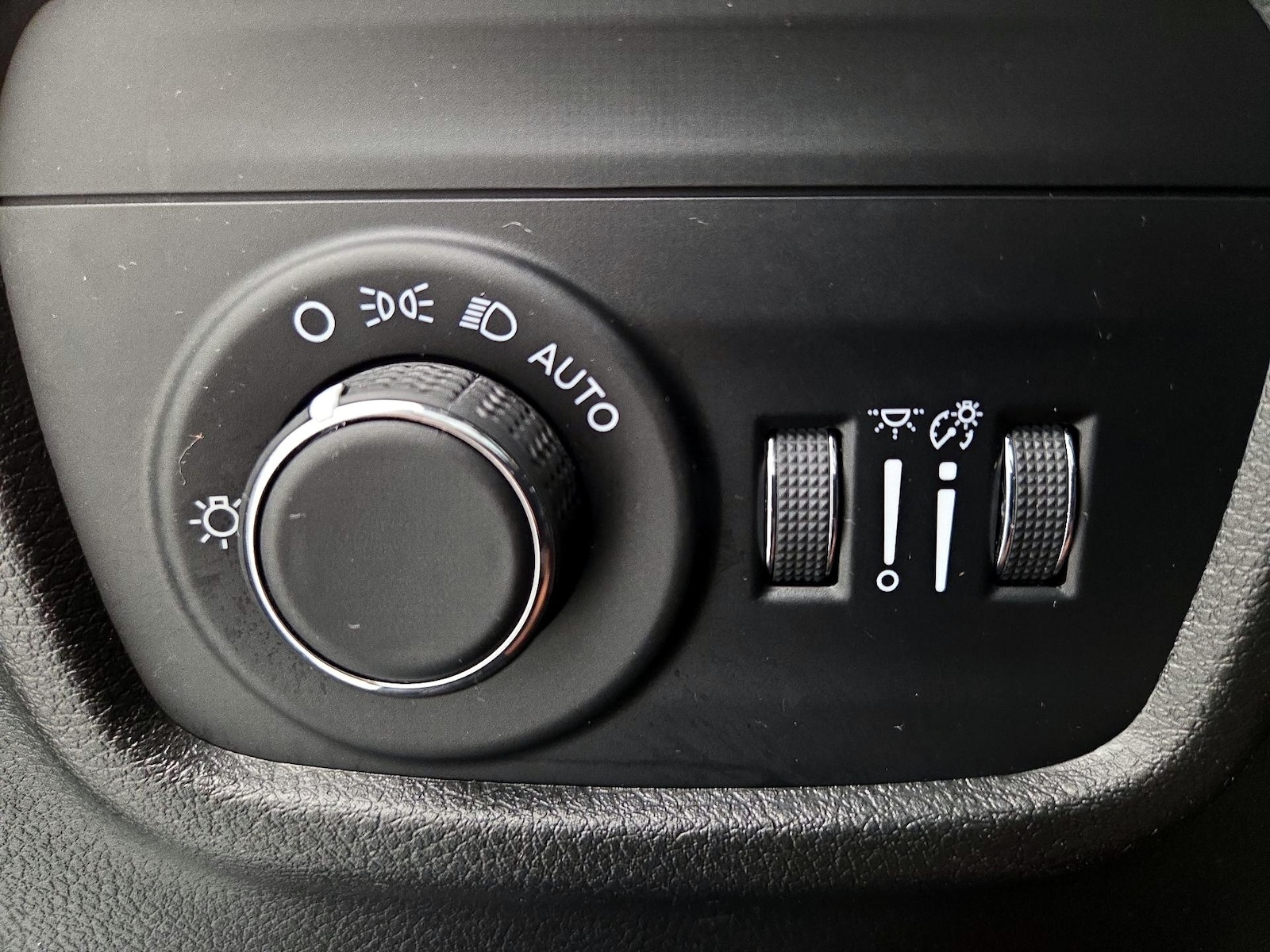 2023 Jeep Grand Cherokee Altitude - Photo 14