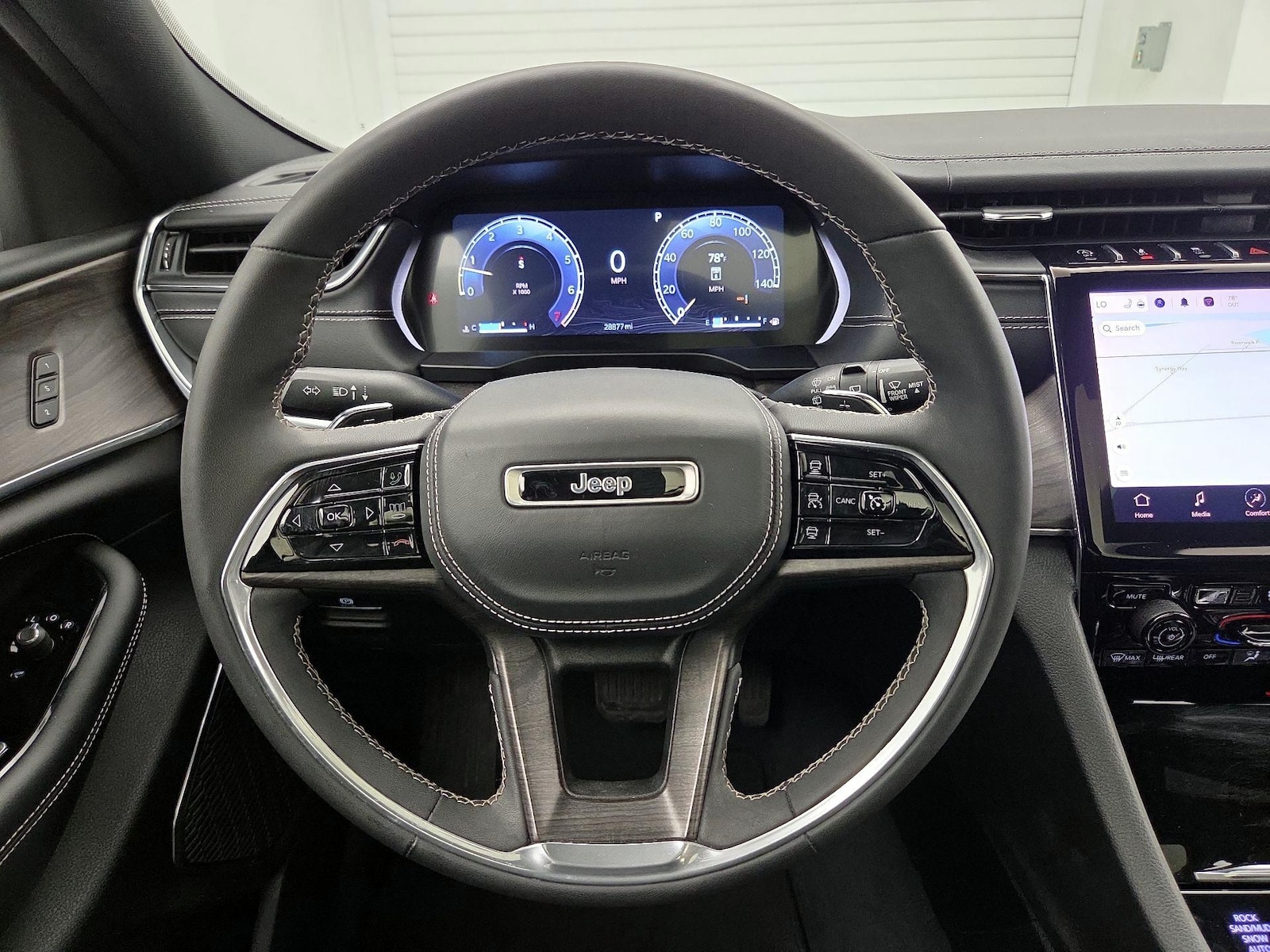 2023 Jeep Grand Cherokee L Overland - Photo 11