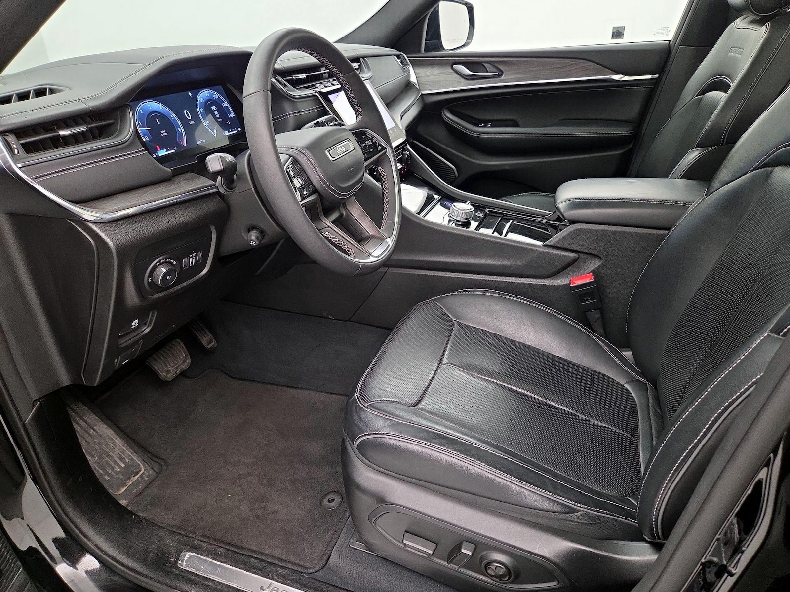 2023 Jeep Grand Cherokee L Overland - Photo 12