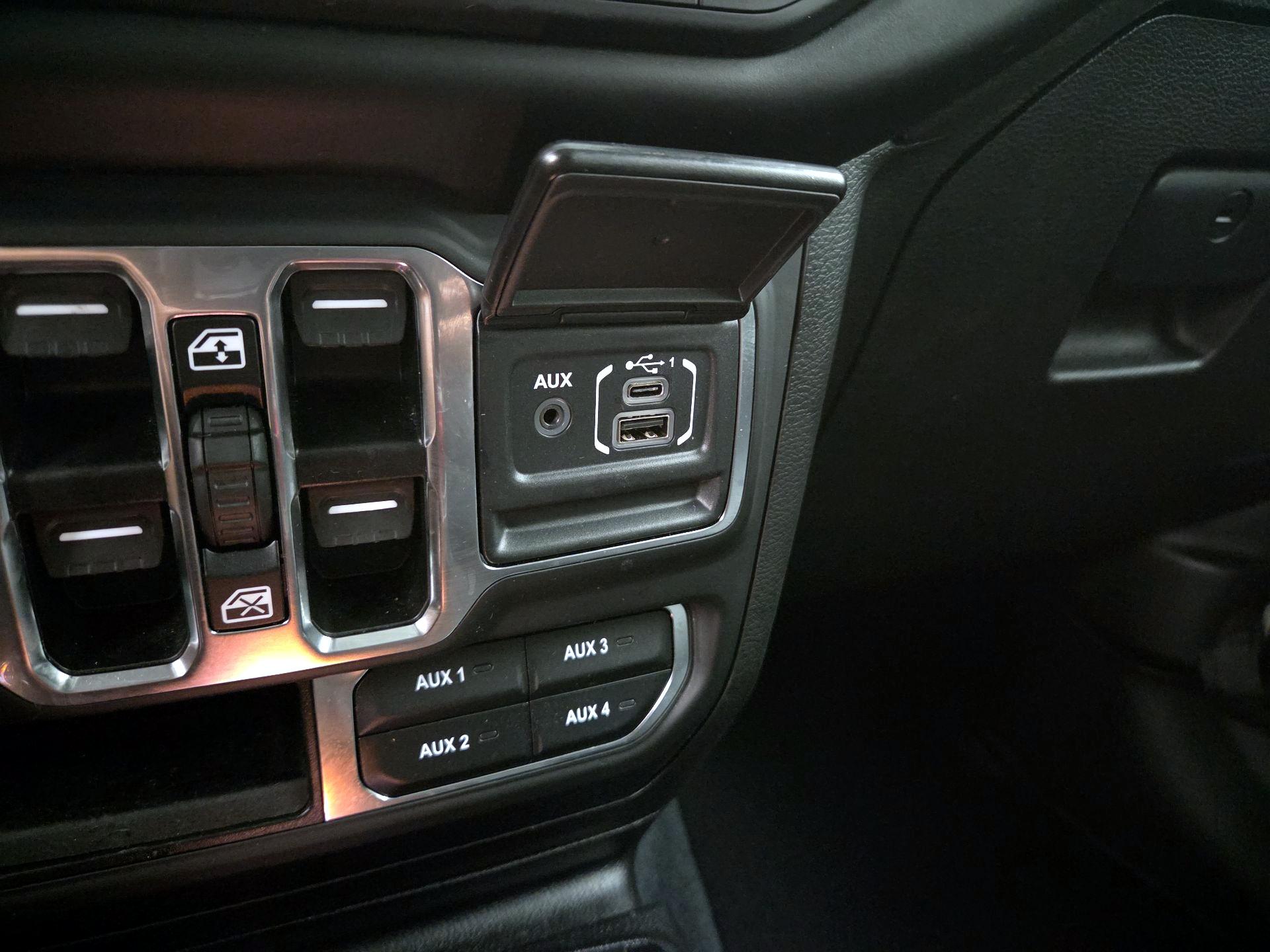 Thumbnail: 2023 Jeep Wrangler - 18