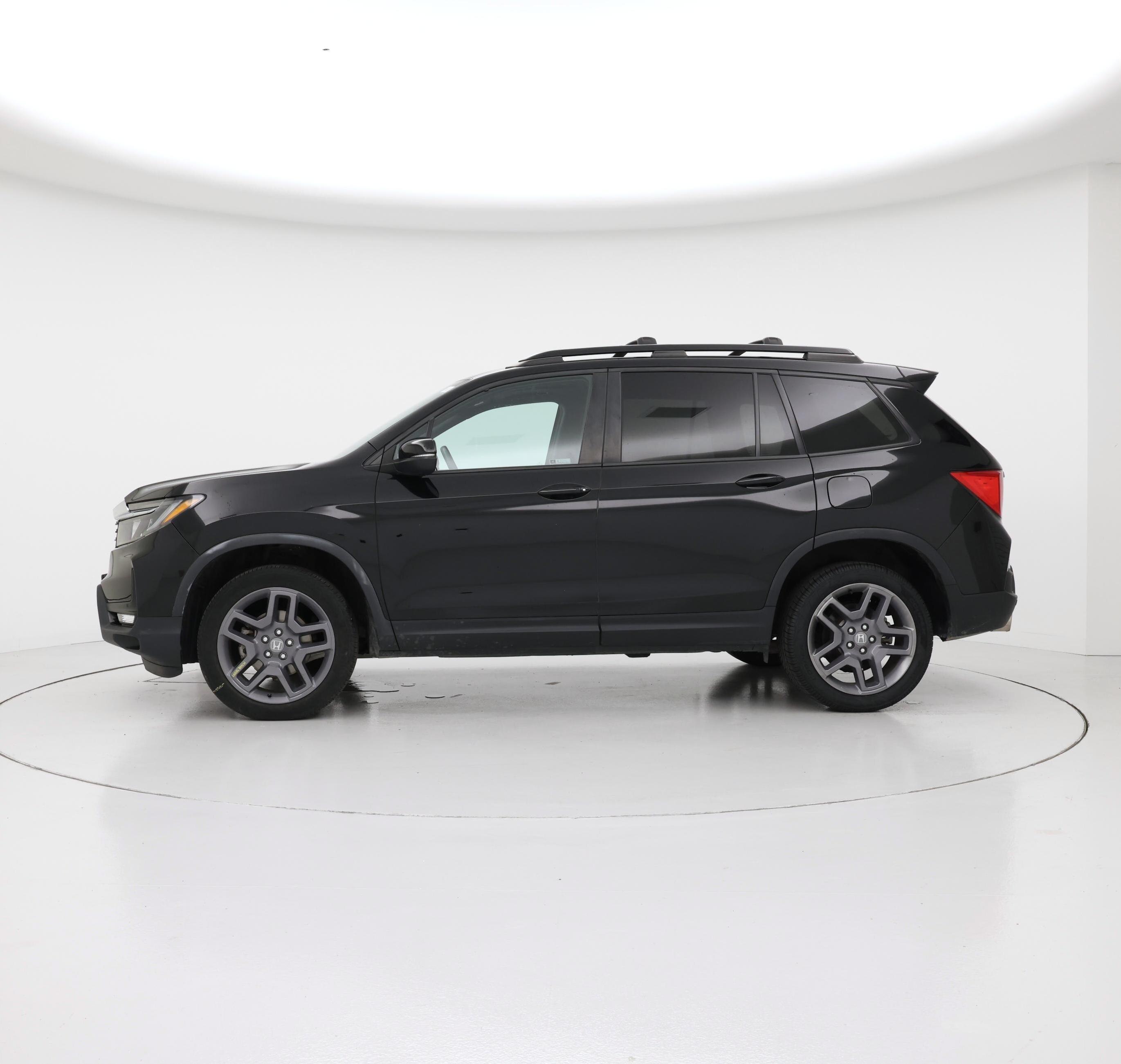 Thumbnail: 2023 Honda Passport - 3