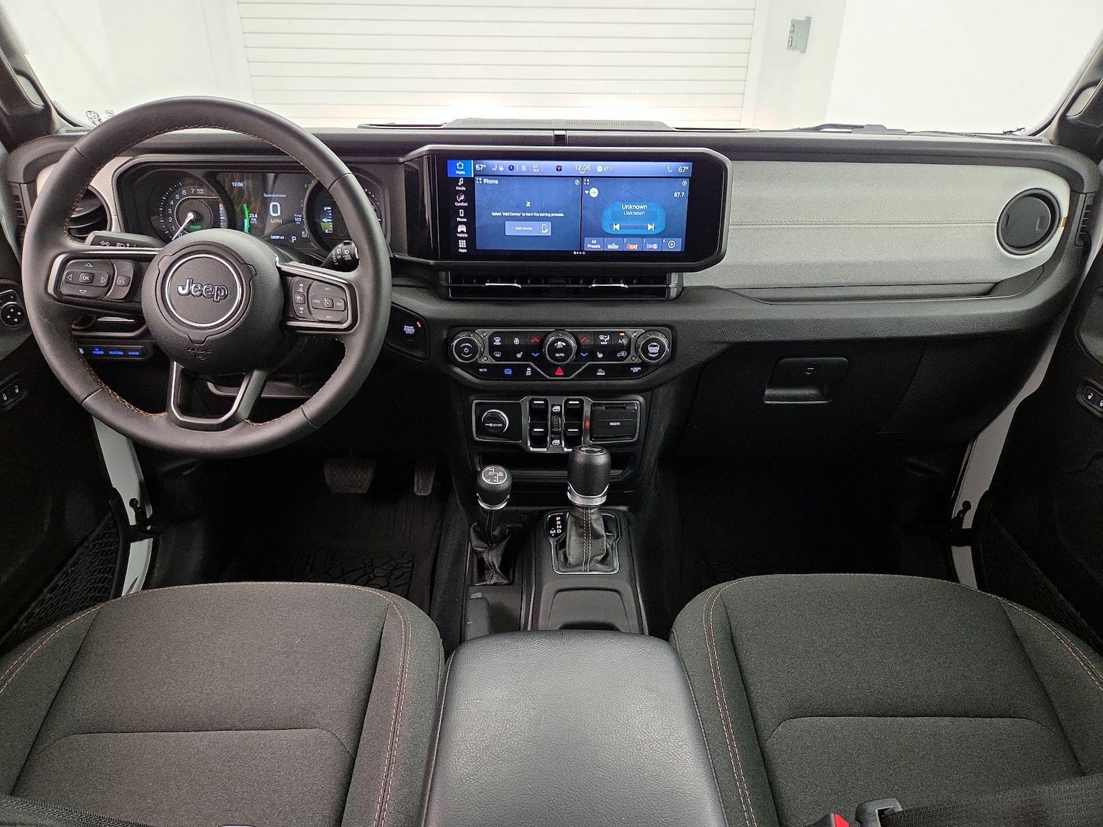 Apple CarPlay® & Android Auto™