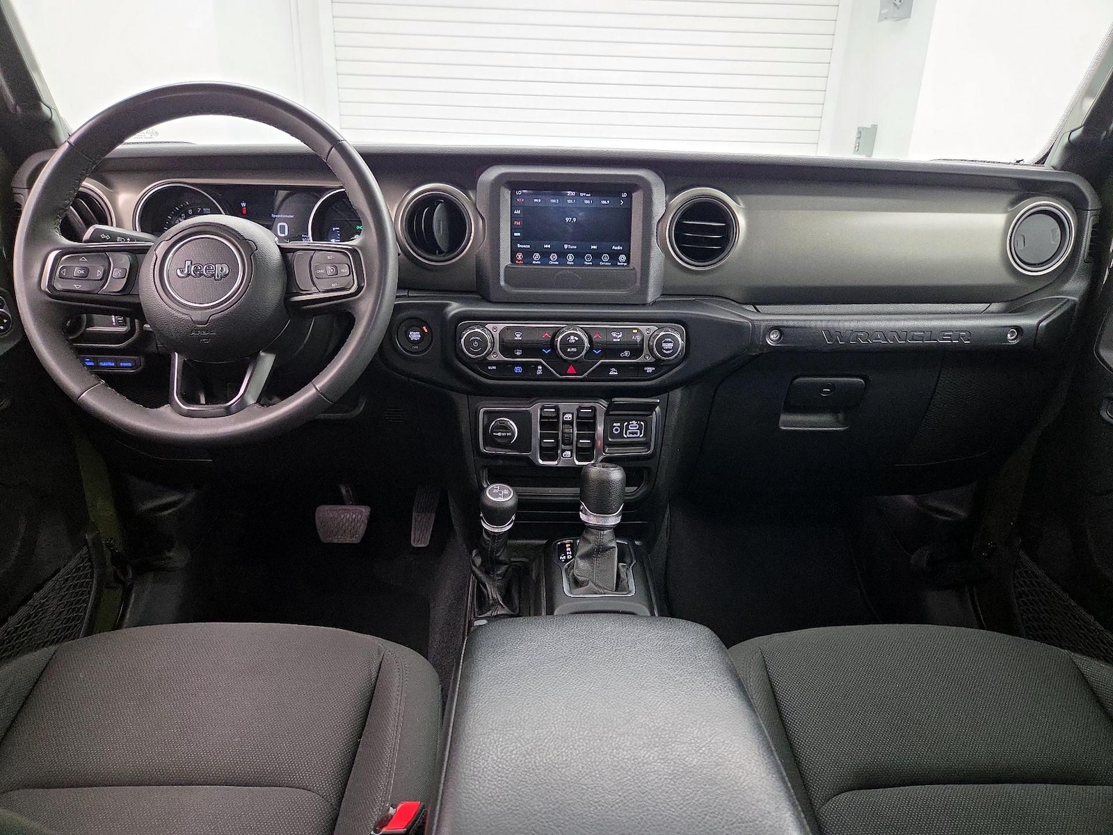 2023 Jeep Wrangler 4xe Willys 4XE - Photo 10