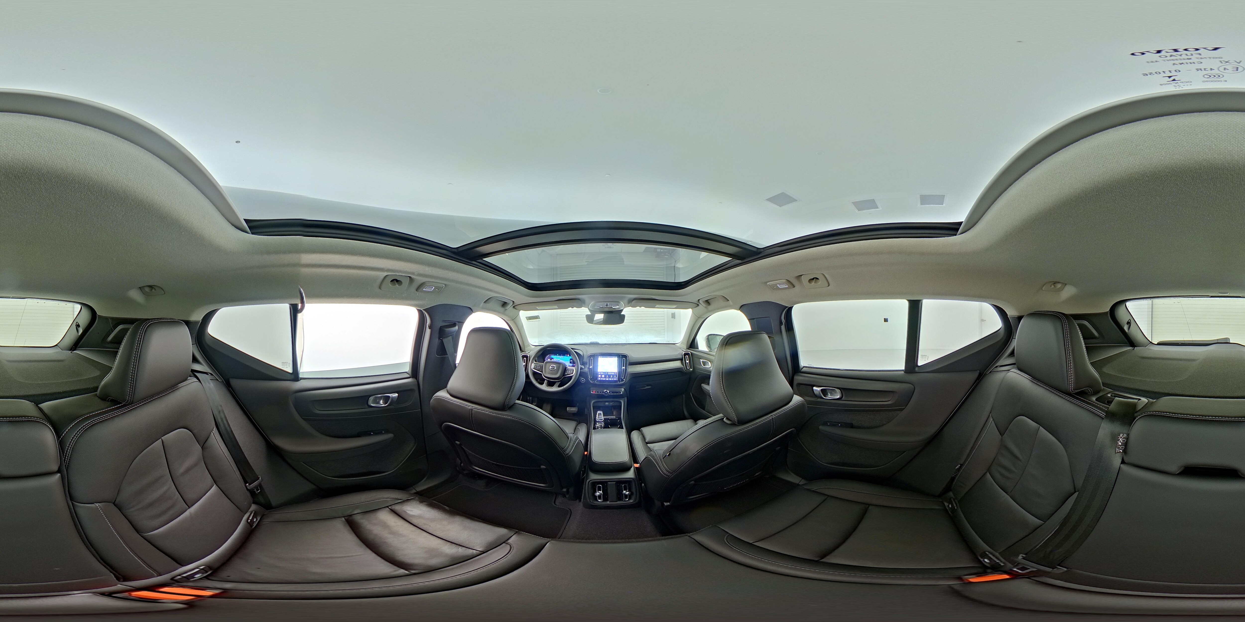 2023 Volvo XC40 Plus - Photo 28