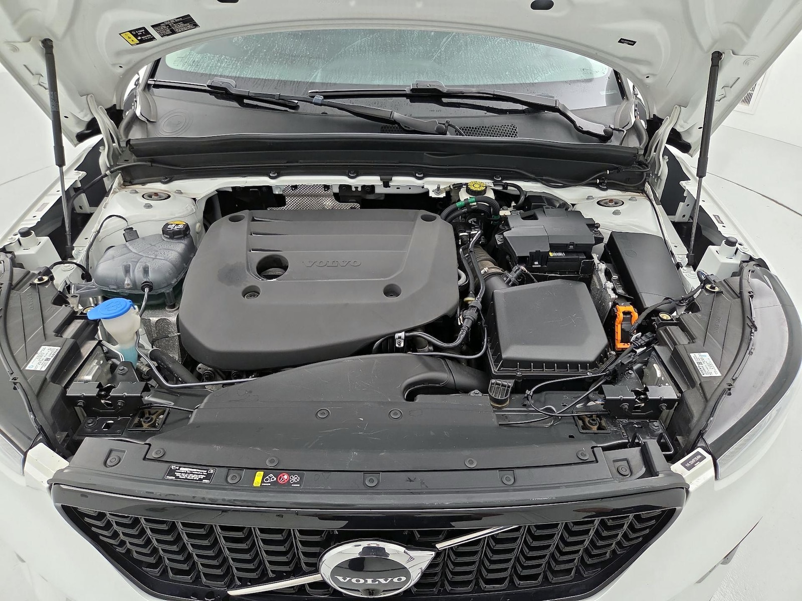 2023 Volvo XC40 Plus - Photo 24