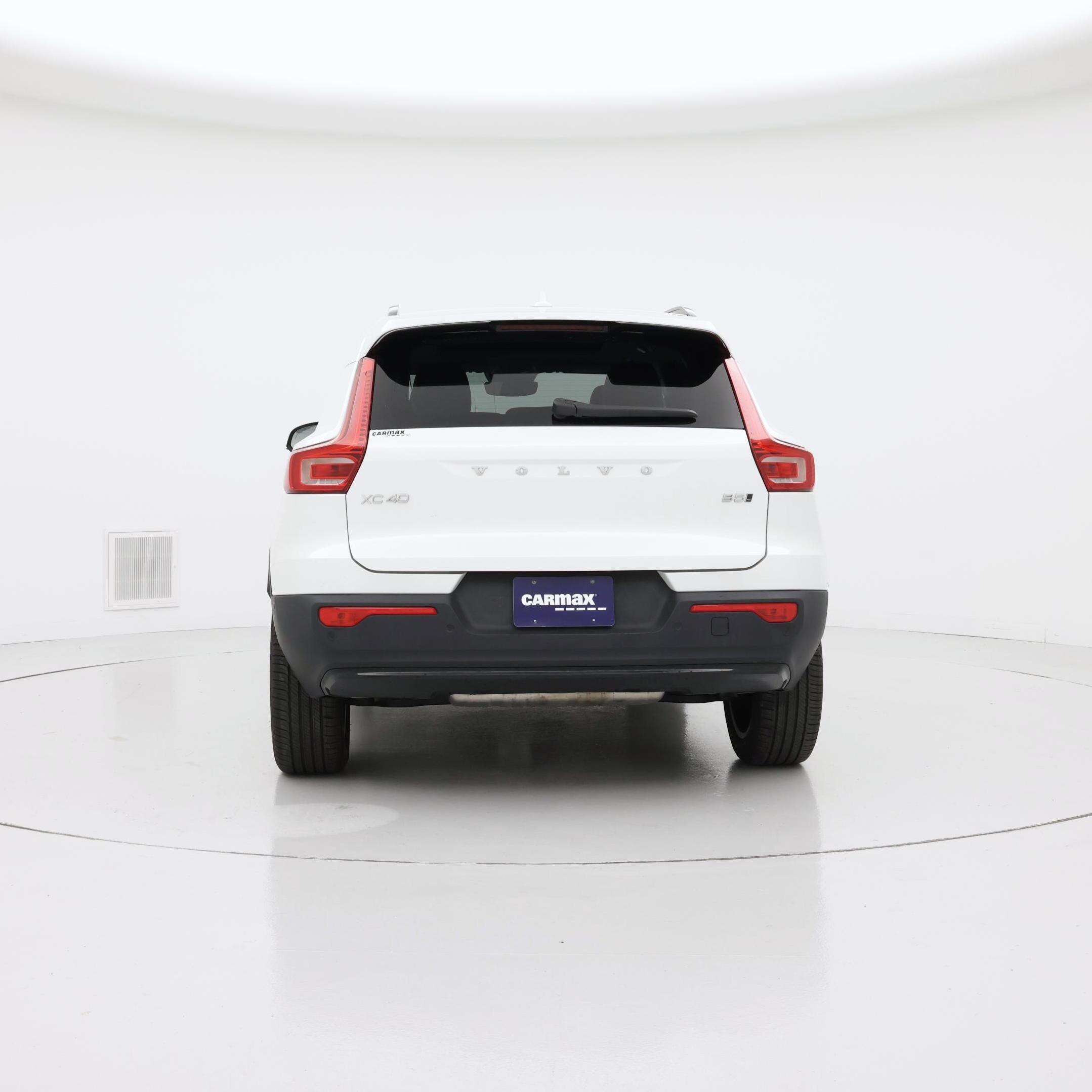 Thumbnail: 2023 Volvo XC40 - 6