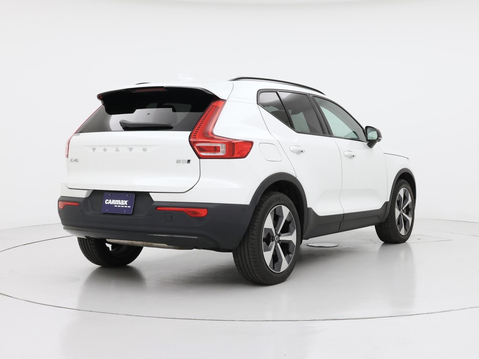 2023 Volvo XC40 Plus - Photo 9