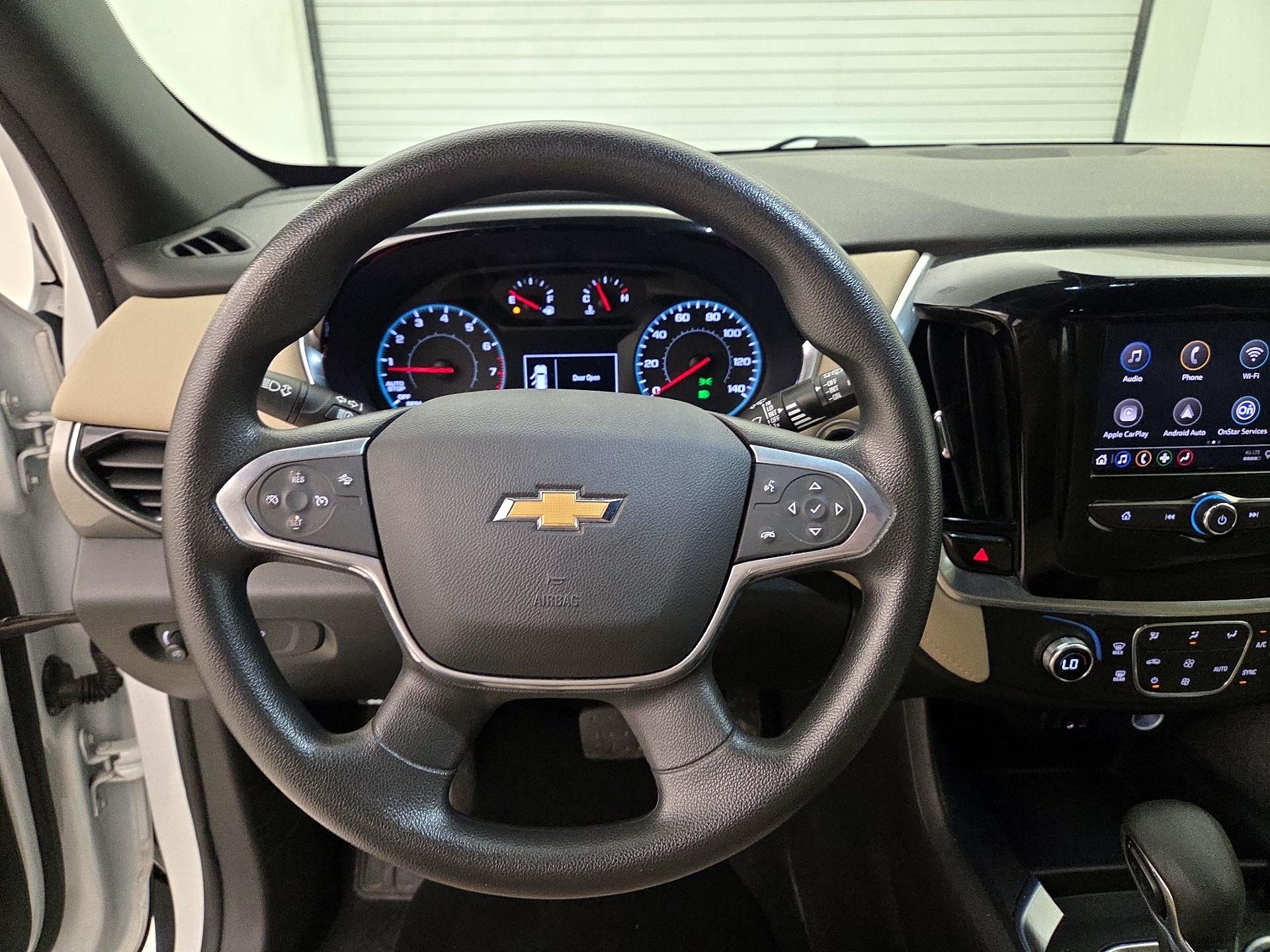Thumbnail: 2022 Chevrolet Traverse - 10