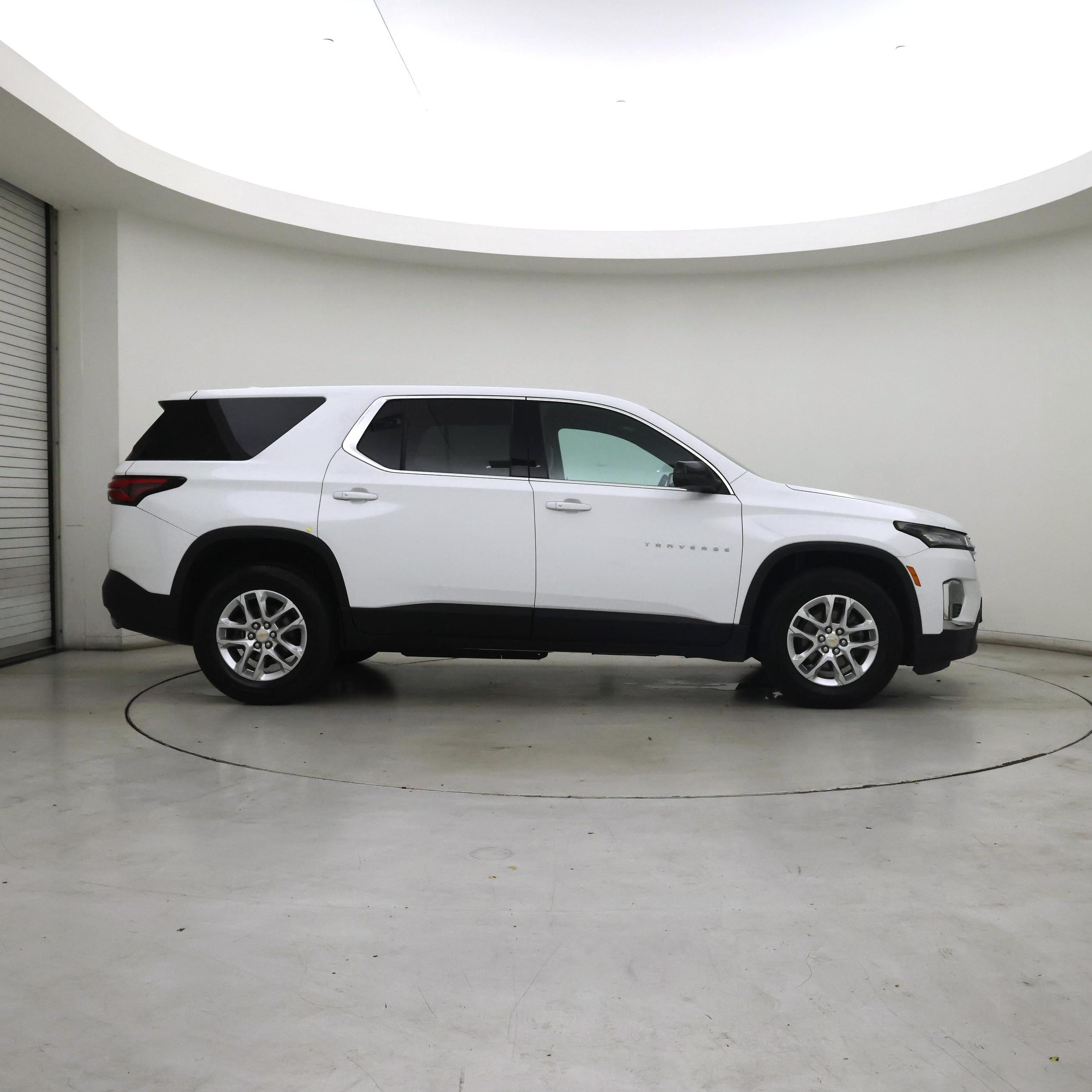 Thumbnail: 2022 Chevrolet Traverse - 7