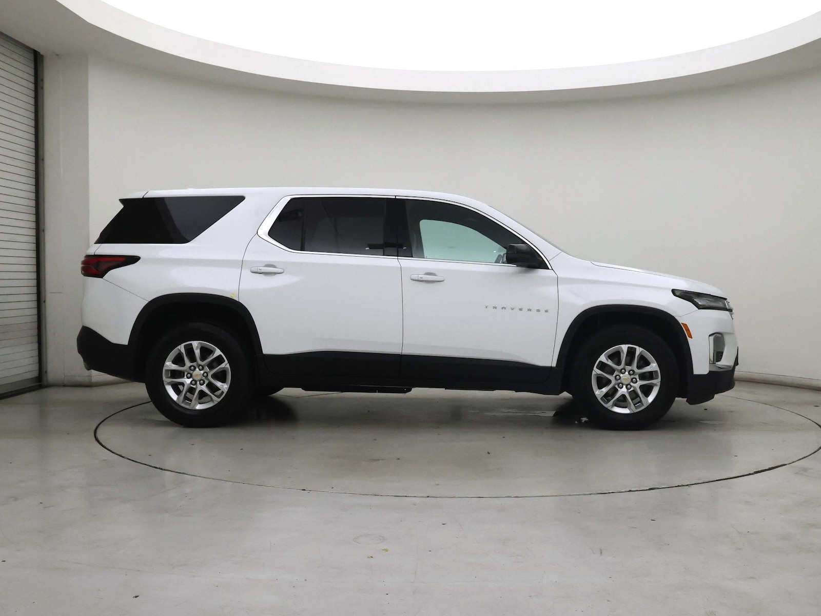 2022 Chevrolet Traverse LS - Photo 8