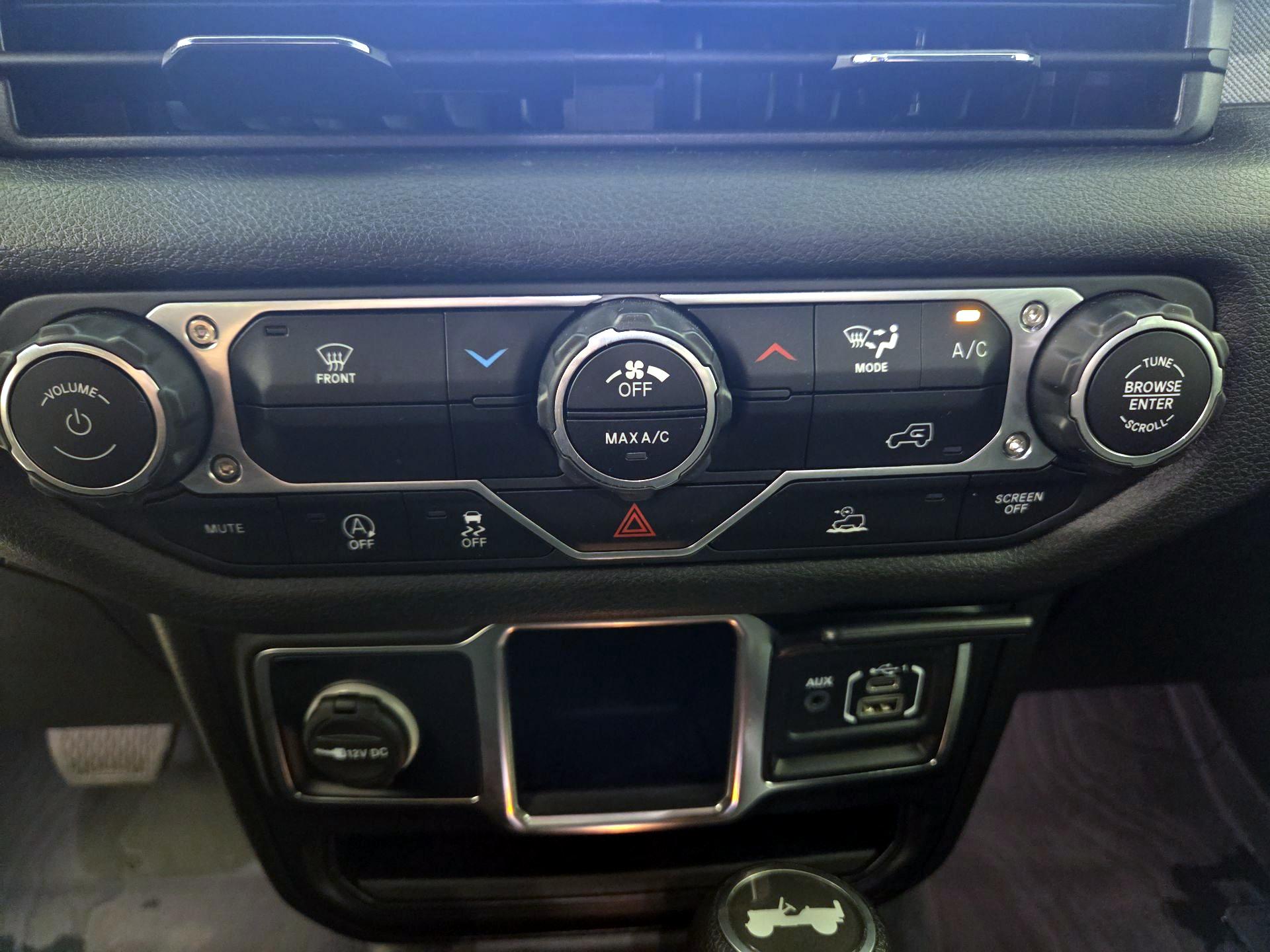 Thumbnail: 2024 Jeep Wrangler - 16