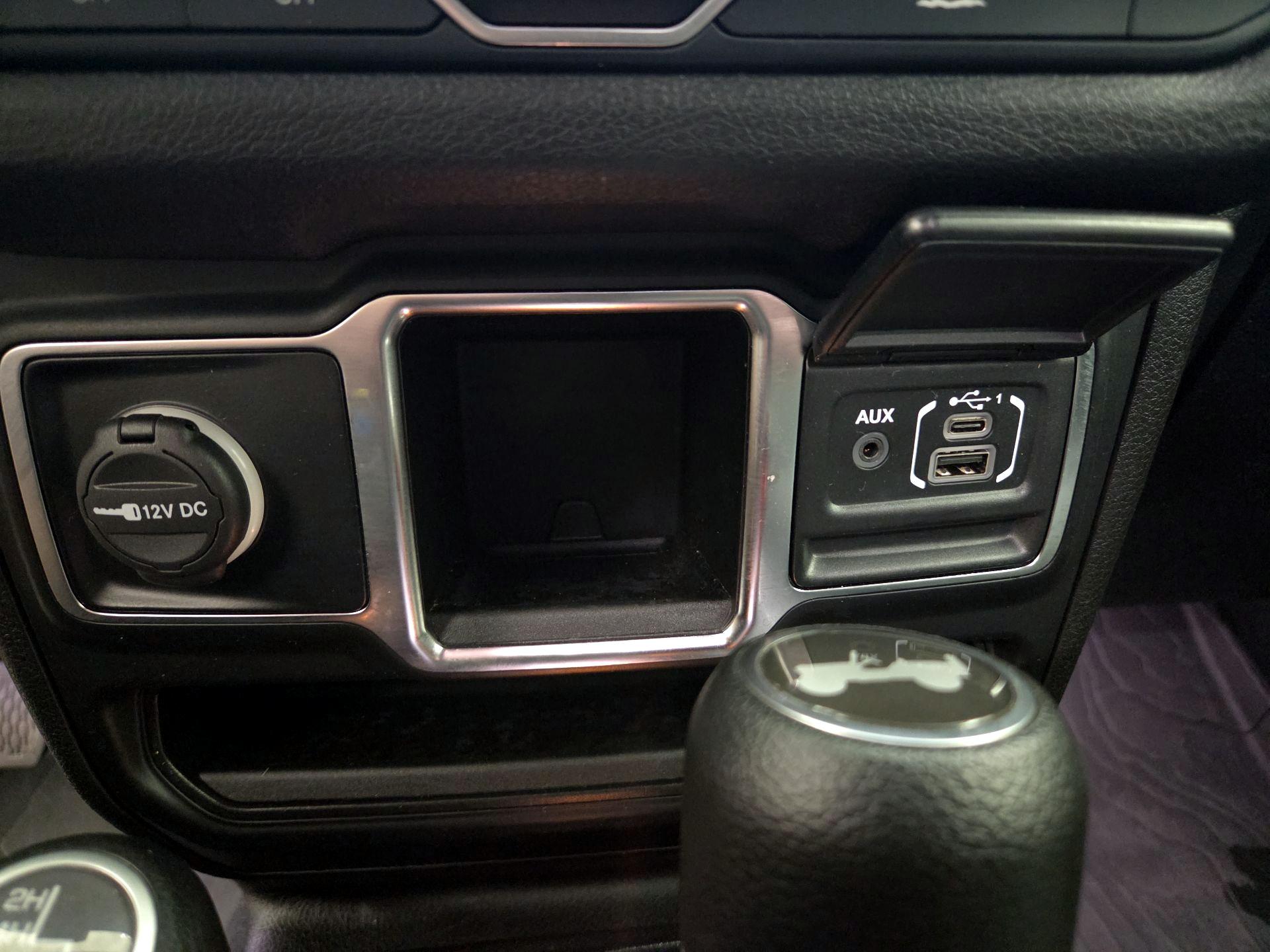 Thumbnail: 2024 Jeep Wrangler - 18