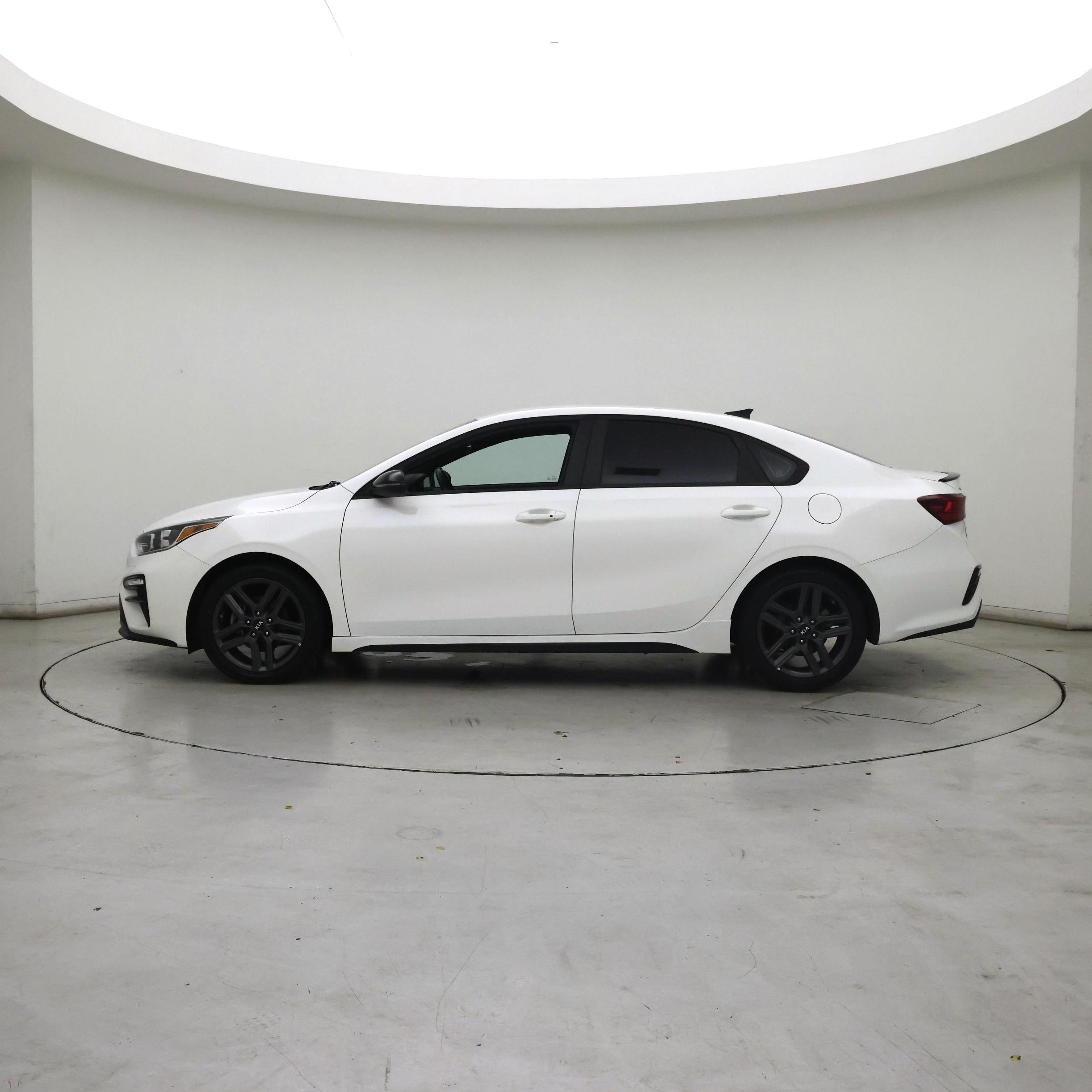 Thumbnail: 2021 Kia Forte - 3