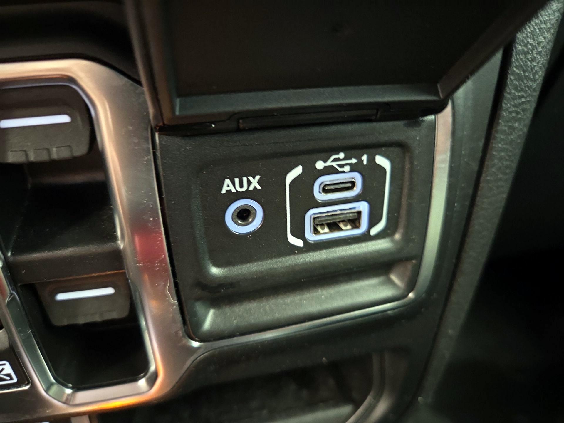 Thumbnail: 2024 Jeep Wrangler - 18