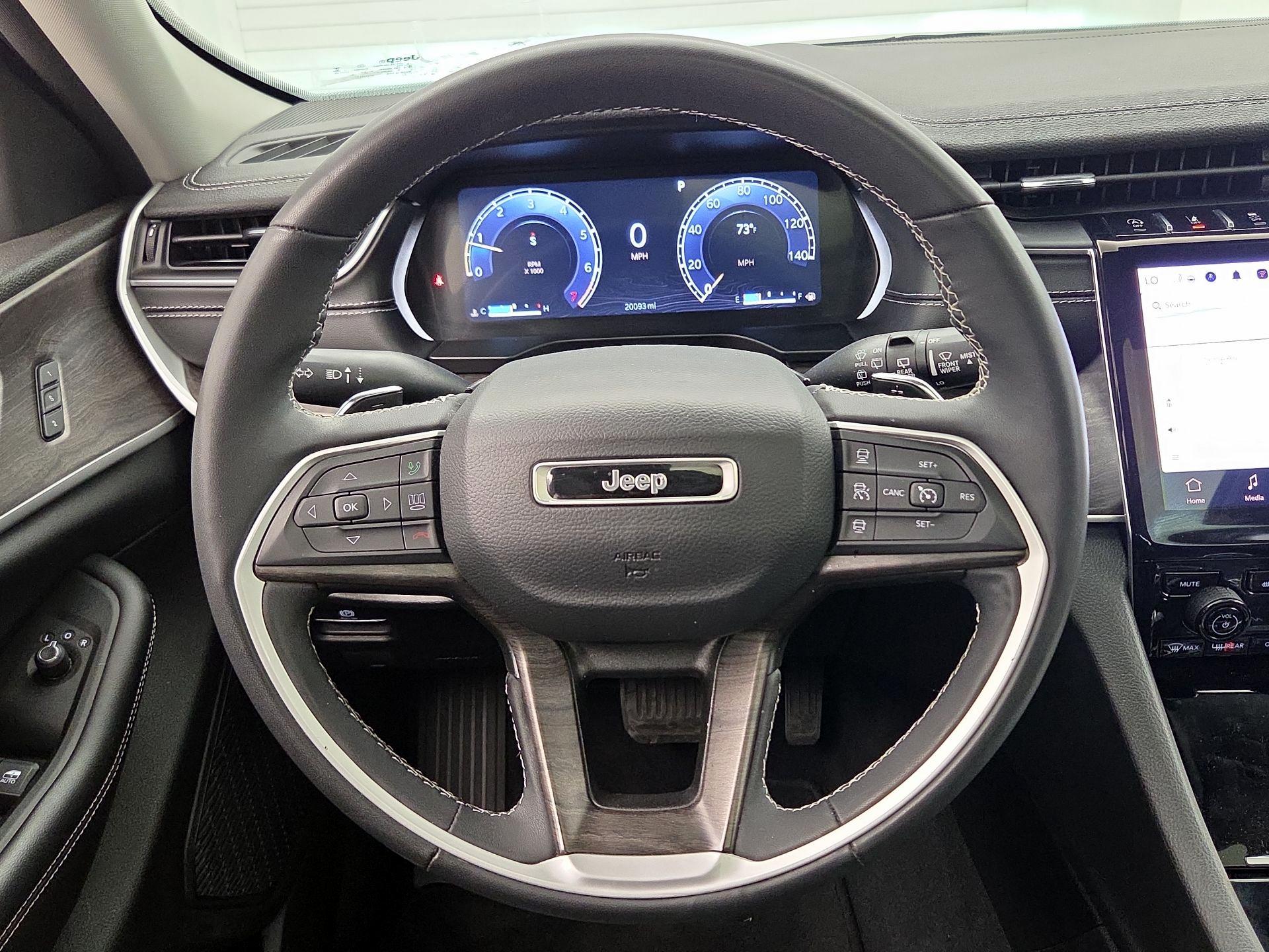 Thumbnail: 2023 Jeep Grand Cherokee - 10