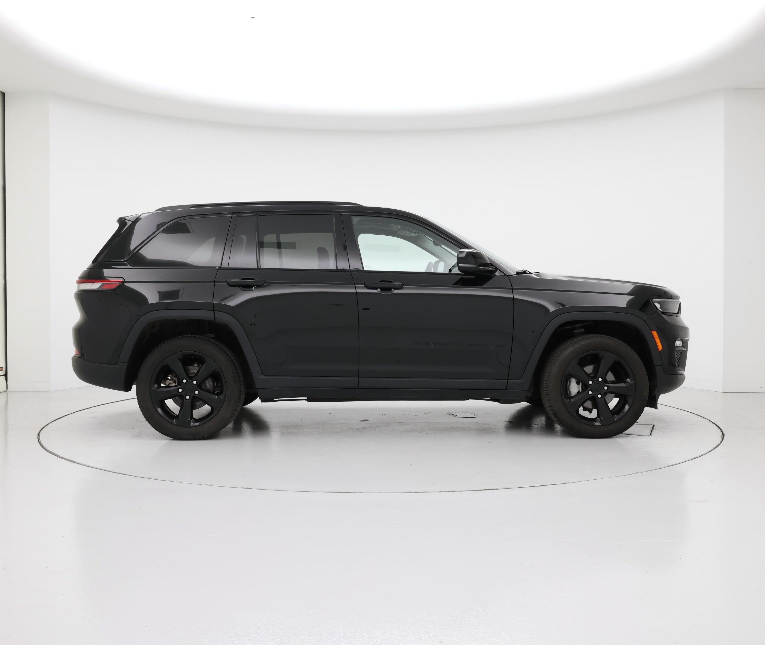 Thumbnail: 2023 Jeep Grand Cherokee - 7
