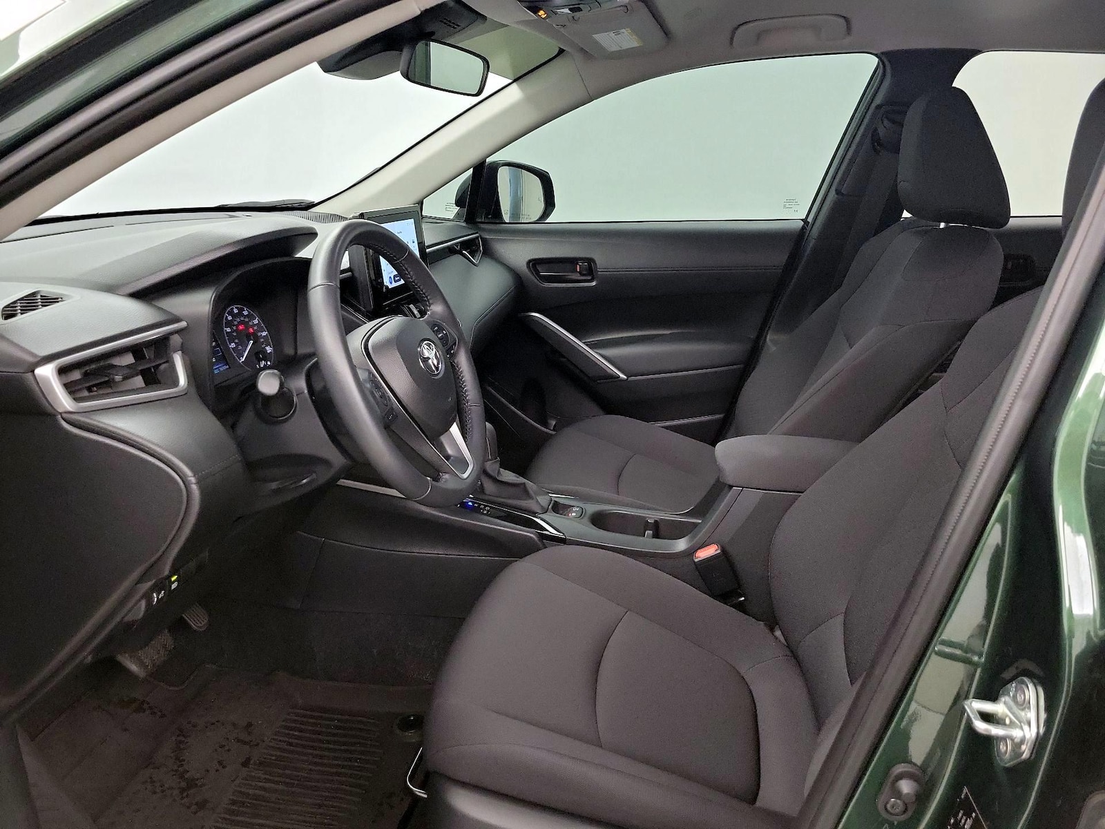 2023 Toyota Corolla Cross LE - Photo 12