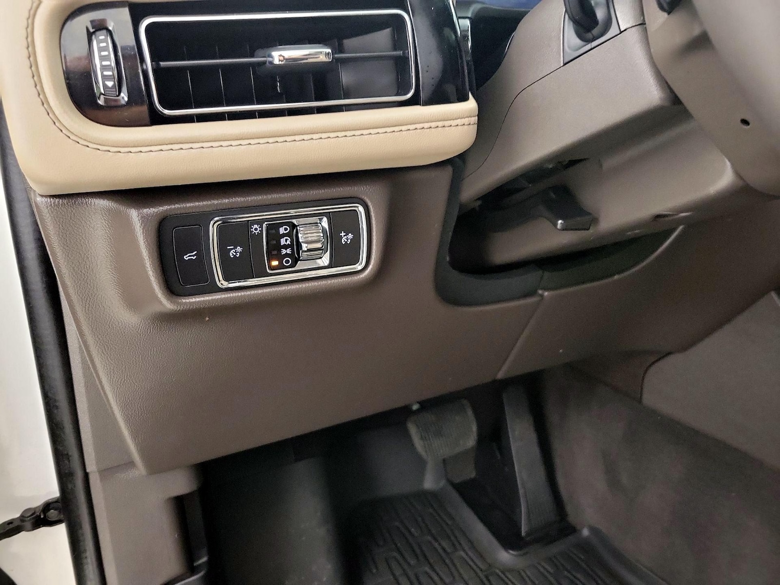 2022 Lincoln Aviator Base - Photo 14