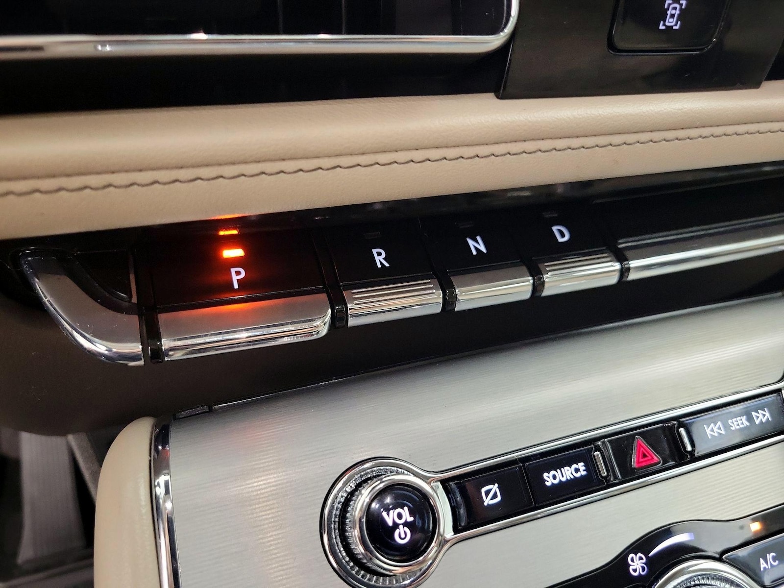 2022 Lincoln Aviator Base - Photo 19