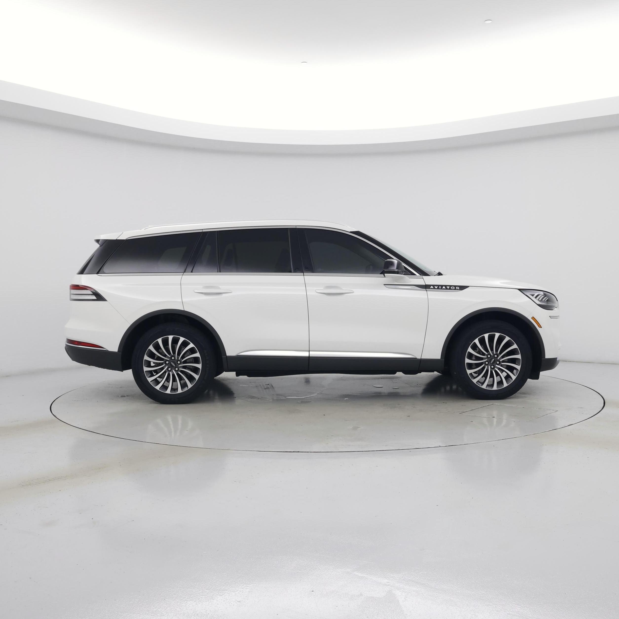 Thumbnail: 2022 Lincoln Aviator - 7