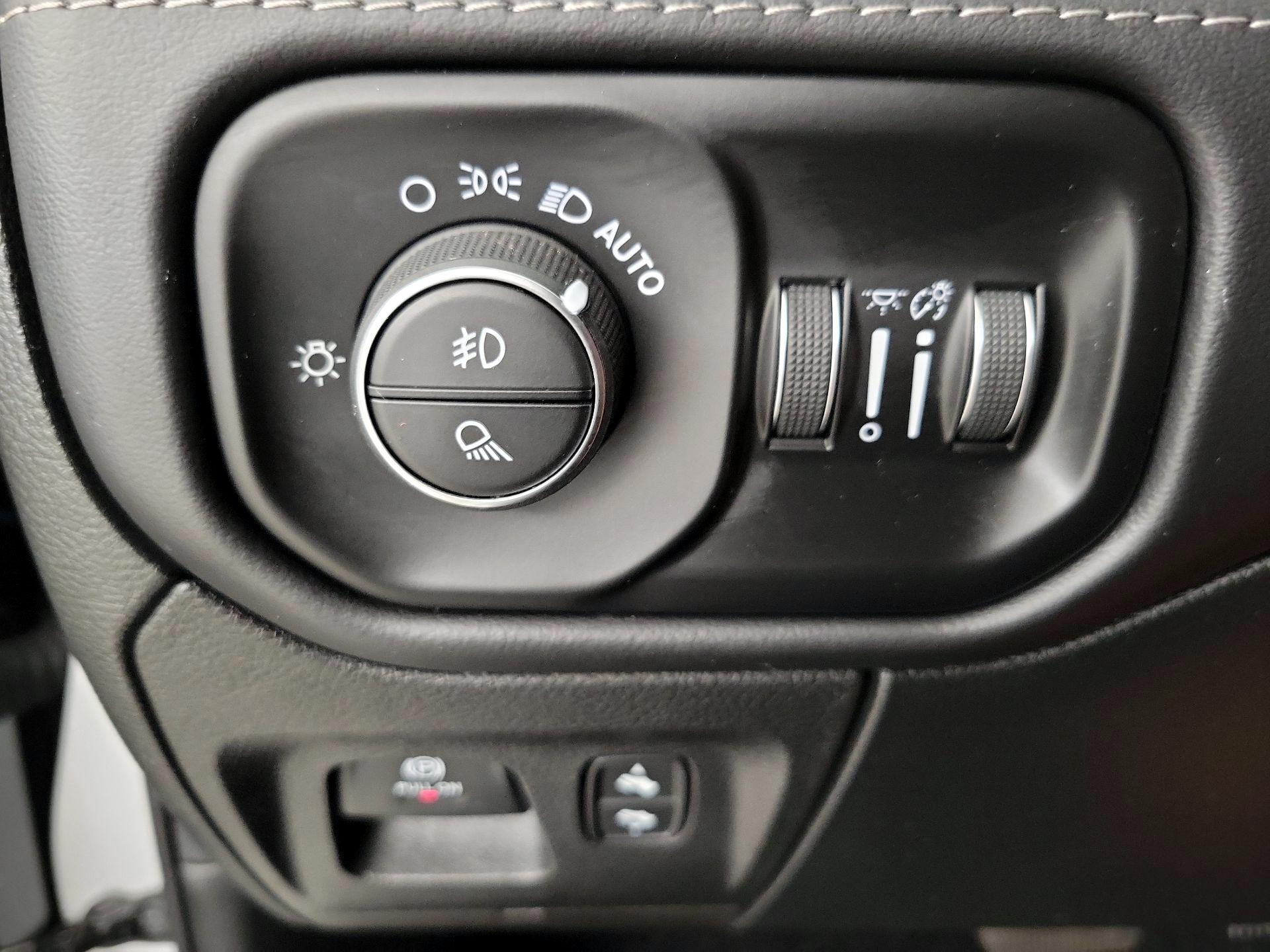 Thumbnail: 2021 RAM 1500 - 13