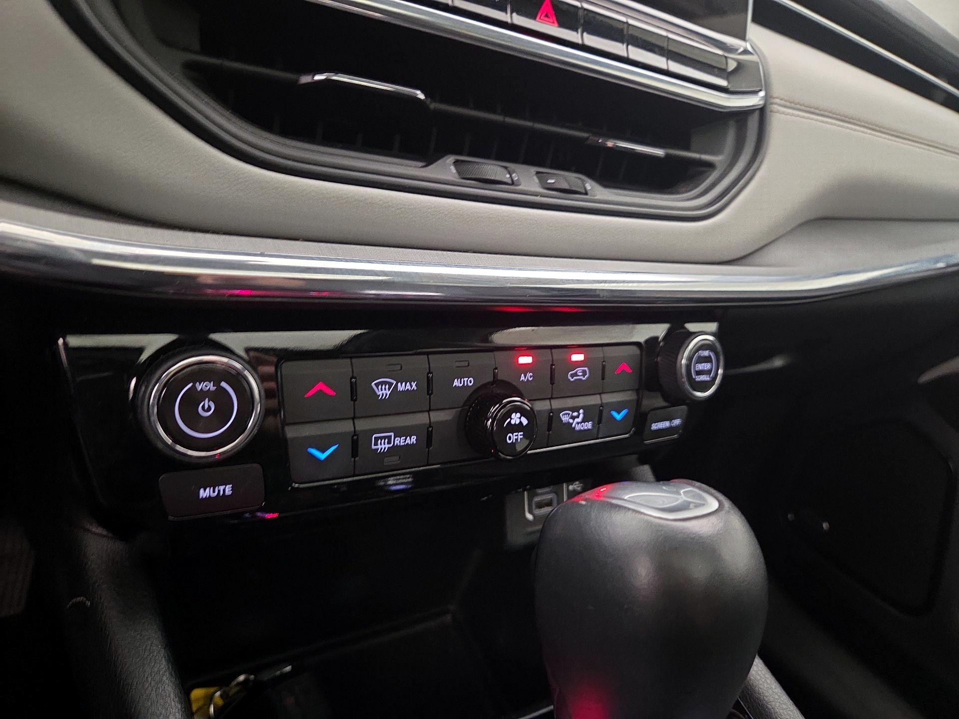 Thumbnail: 2022 Jeep Compass - 16
