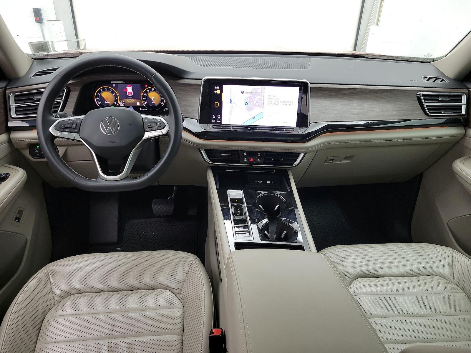 2024 Volkswagen Atlas SEL - Photo 10
