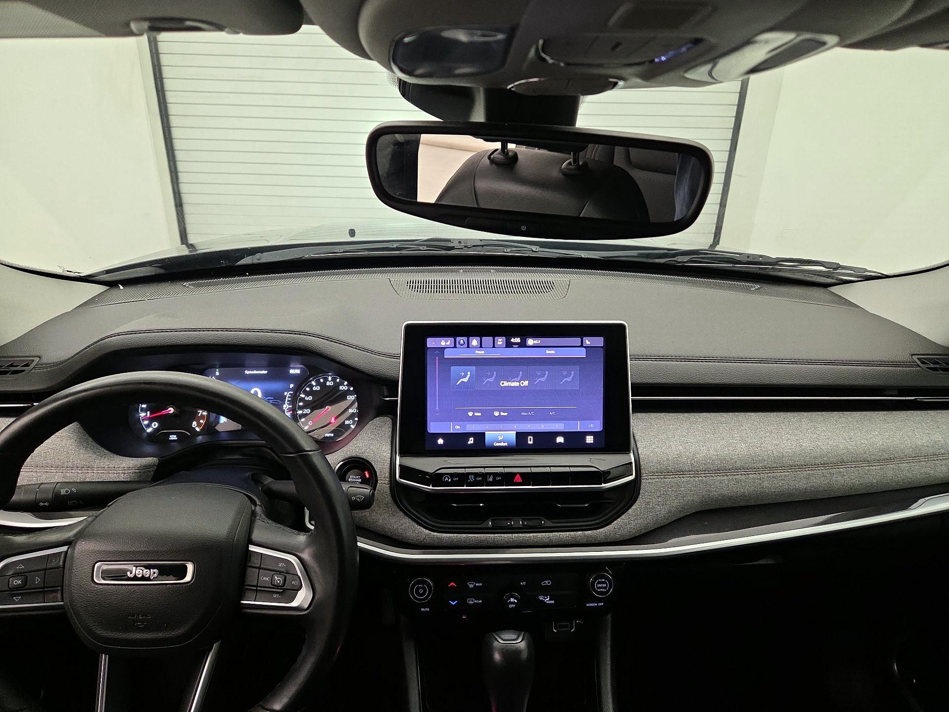 Thumbnail: 2022 Jeep Compass - 9