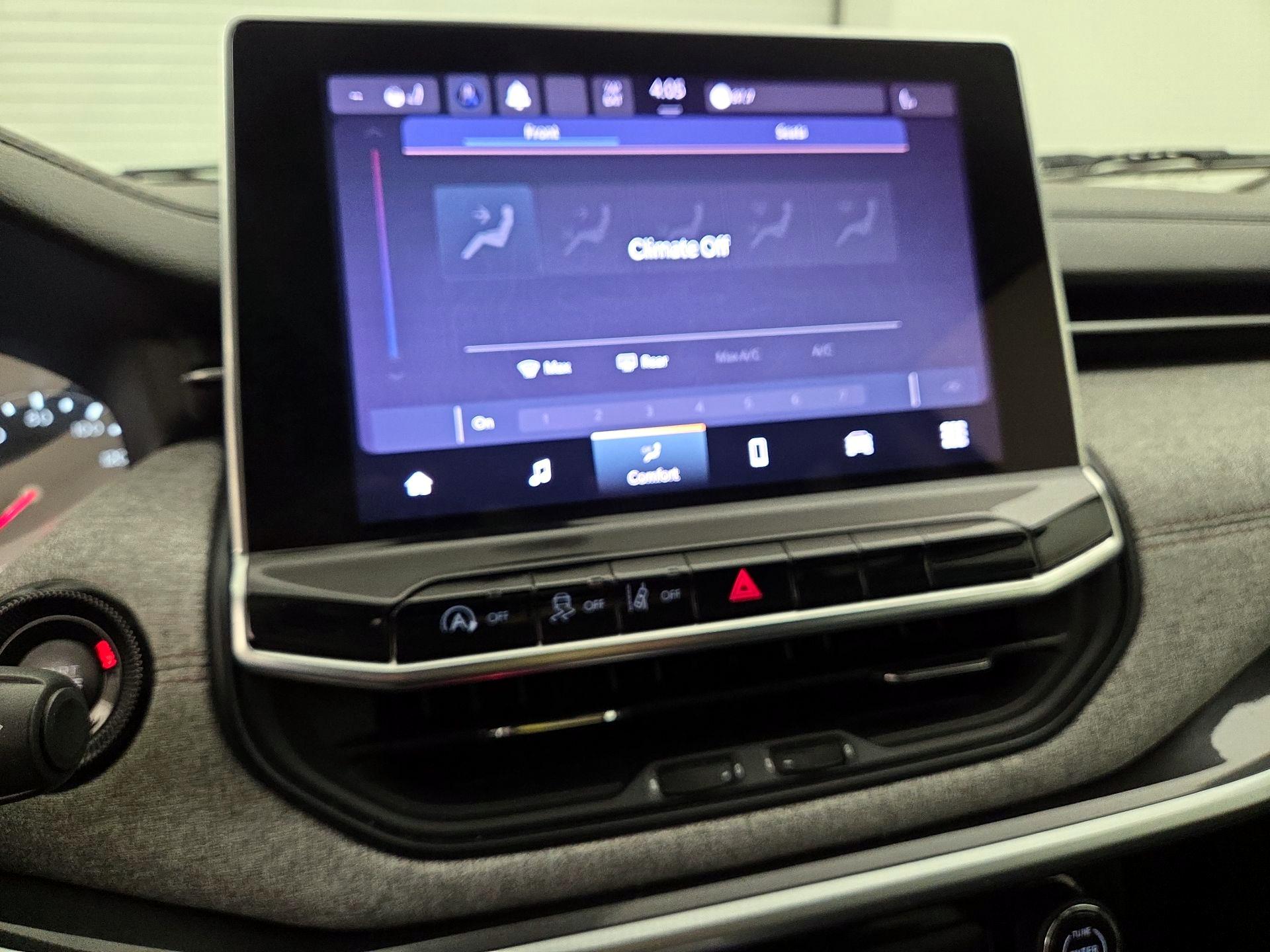 Thumbnail: 2022 Jeep Compass - 15