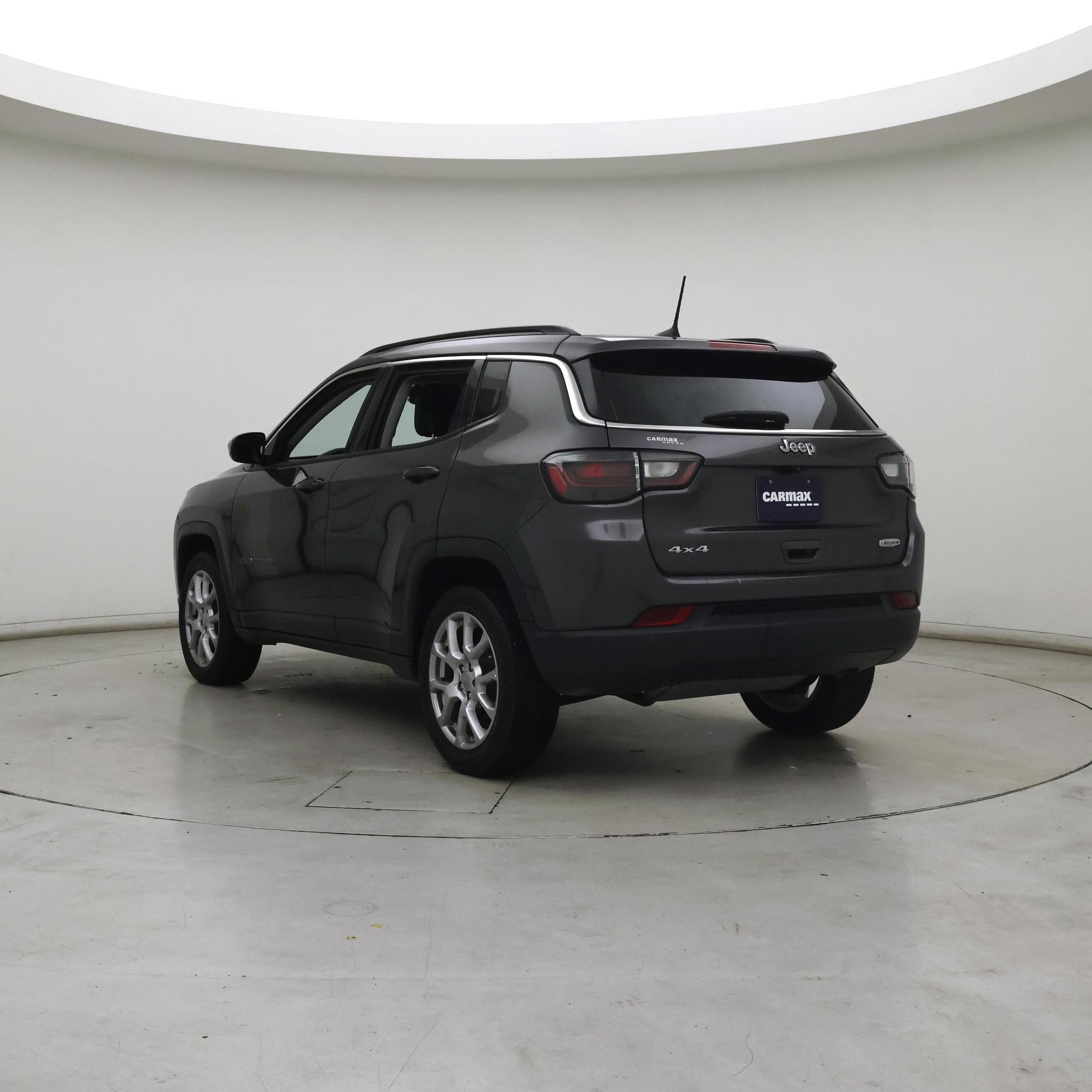 Thumbnail: 2022 Jeep Compass - 2