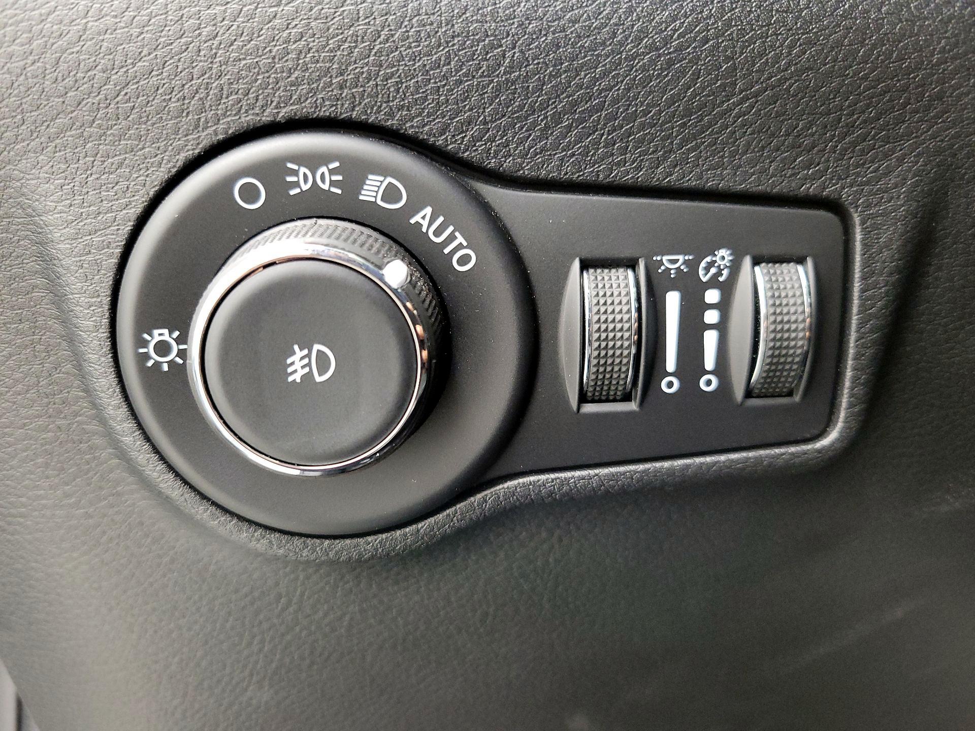 Thumbnail: 2023 Jeep Compass - 13