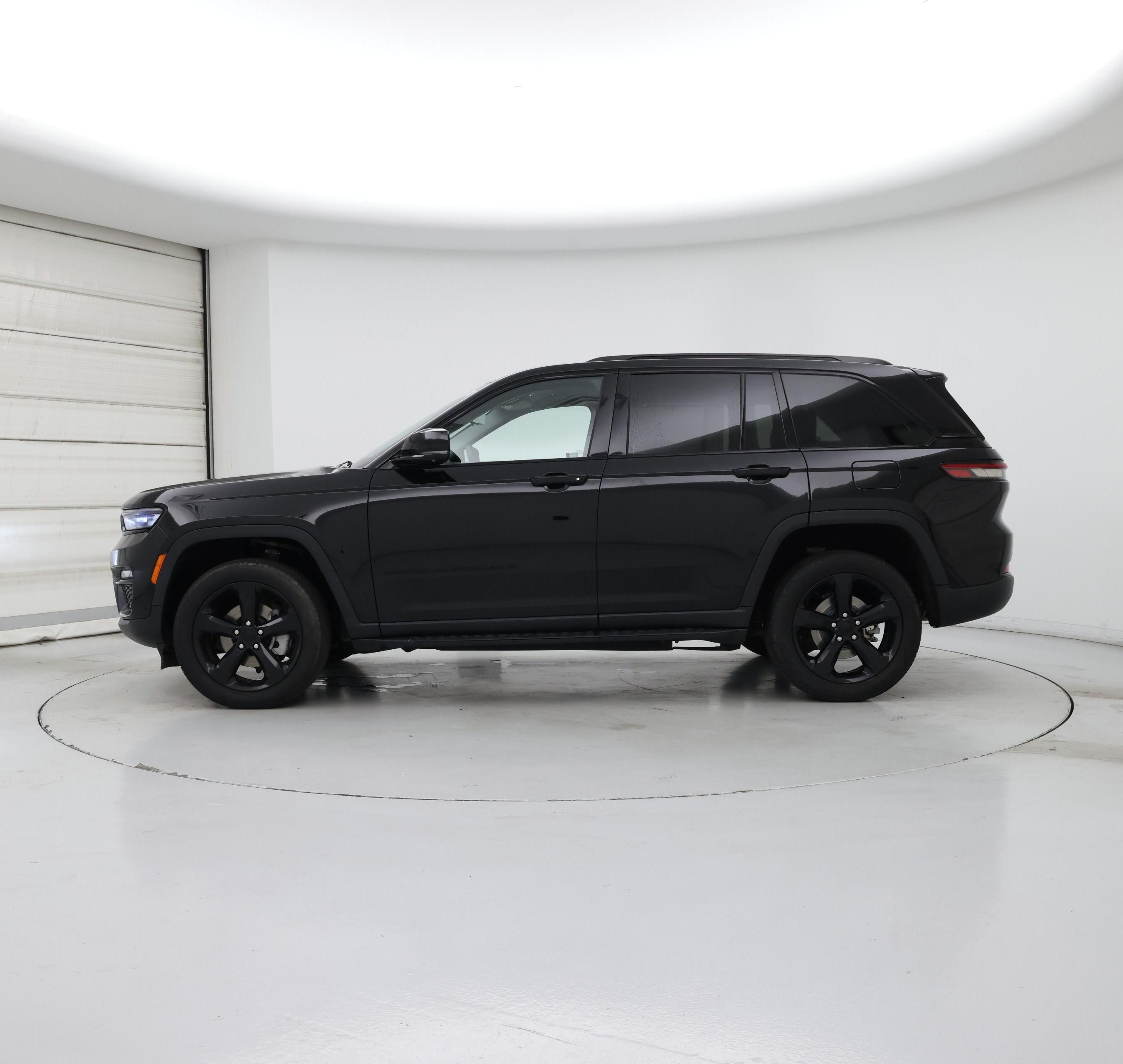 Thumbnail: 2023 Jeep Grand Cherokee - 3