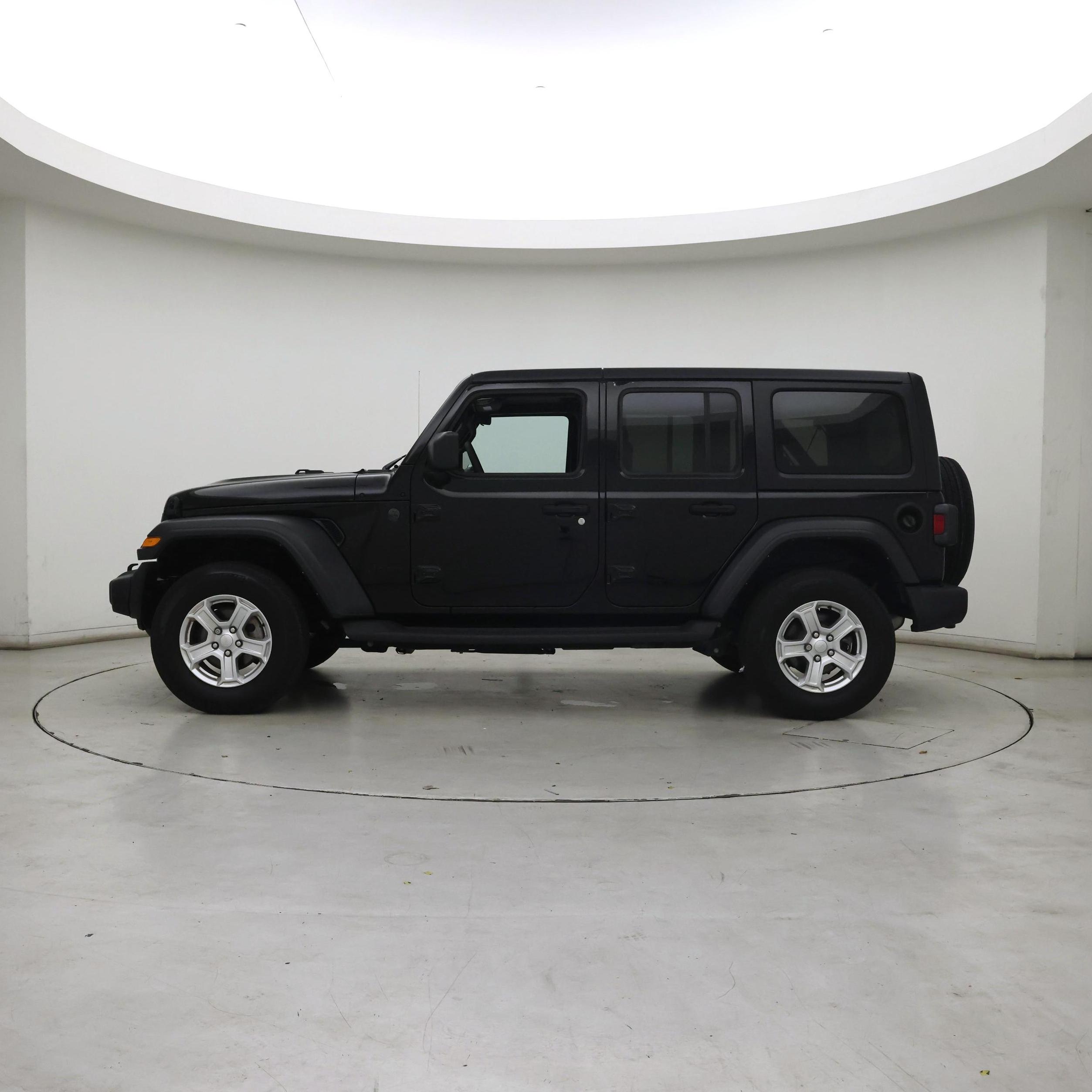Thumbnail: 2023 Jeep Wrangler - 3