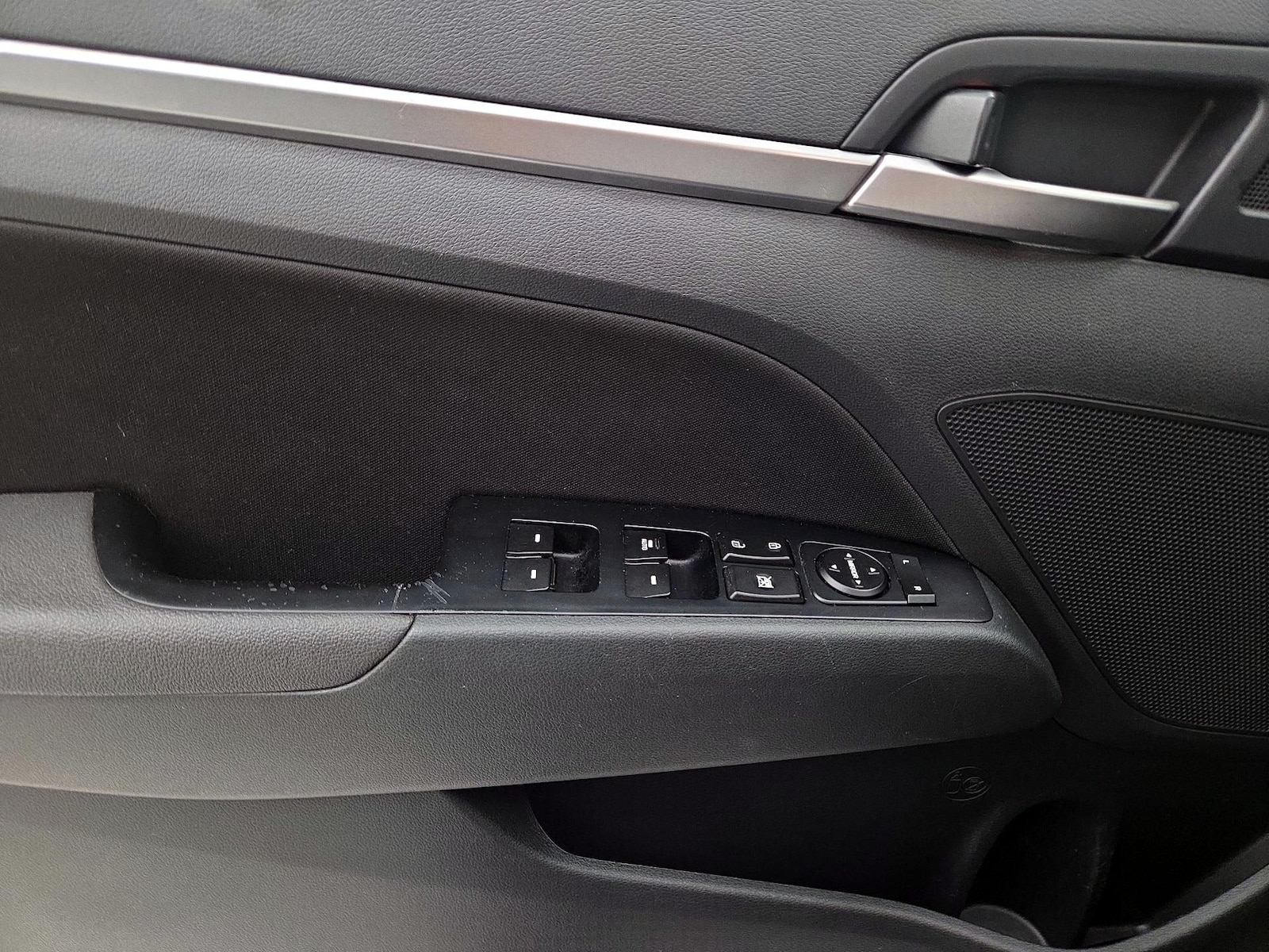 2020 Hyundai Elantra Value Edition - Photo 11