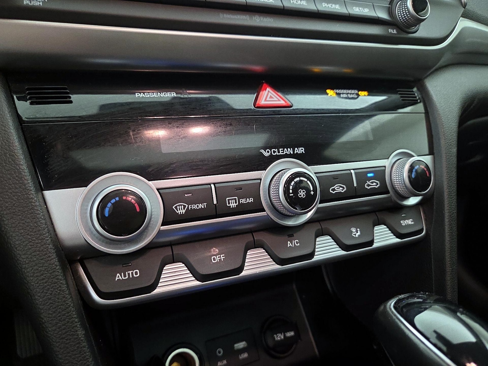 2020 Hyundai Elantra Value Edition - Photo 13