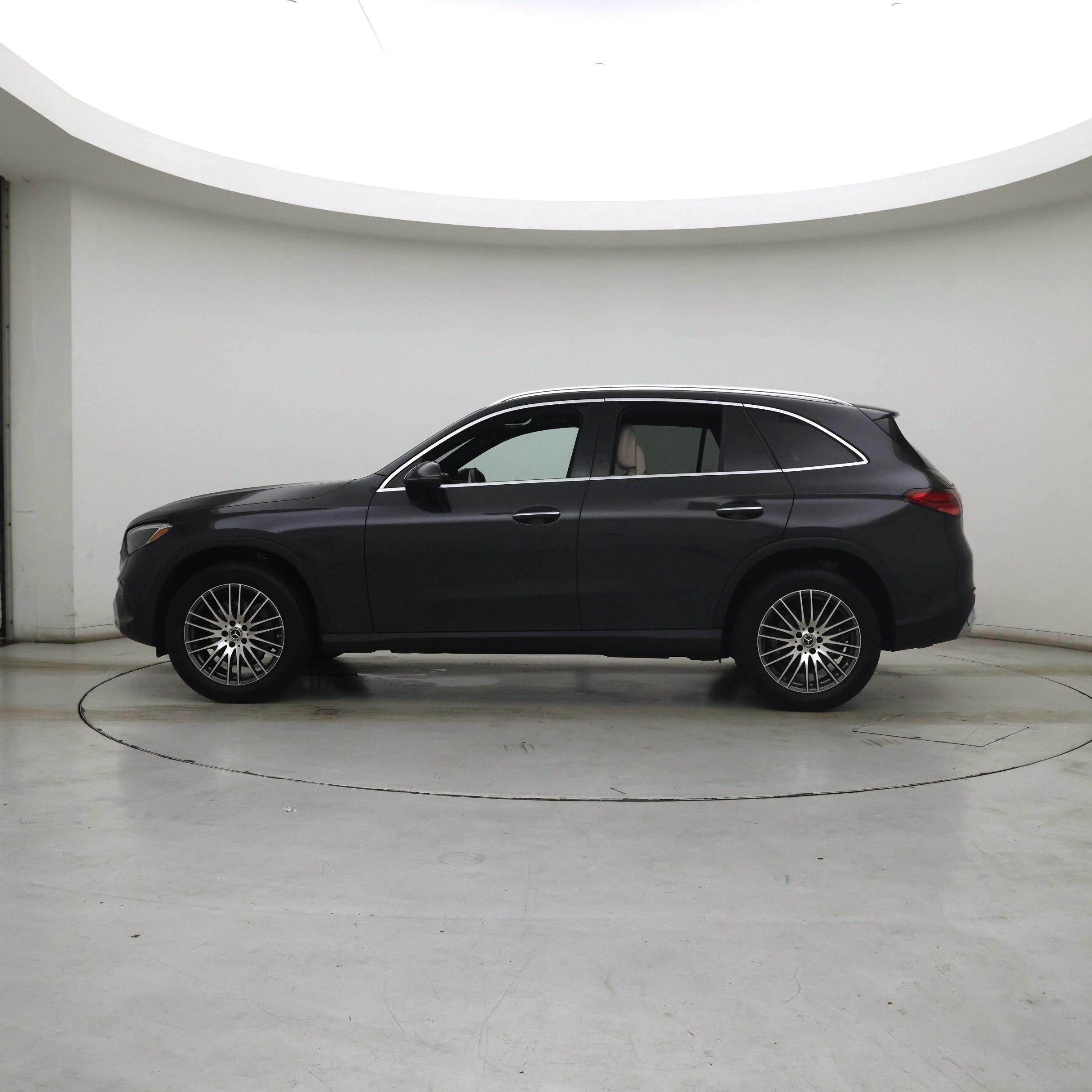 Thumbnail: 2024 Mercedes-Benz GLC - 3