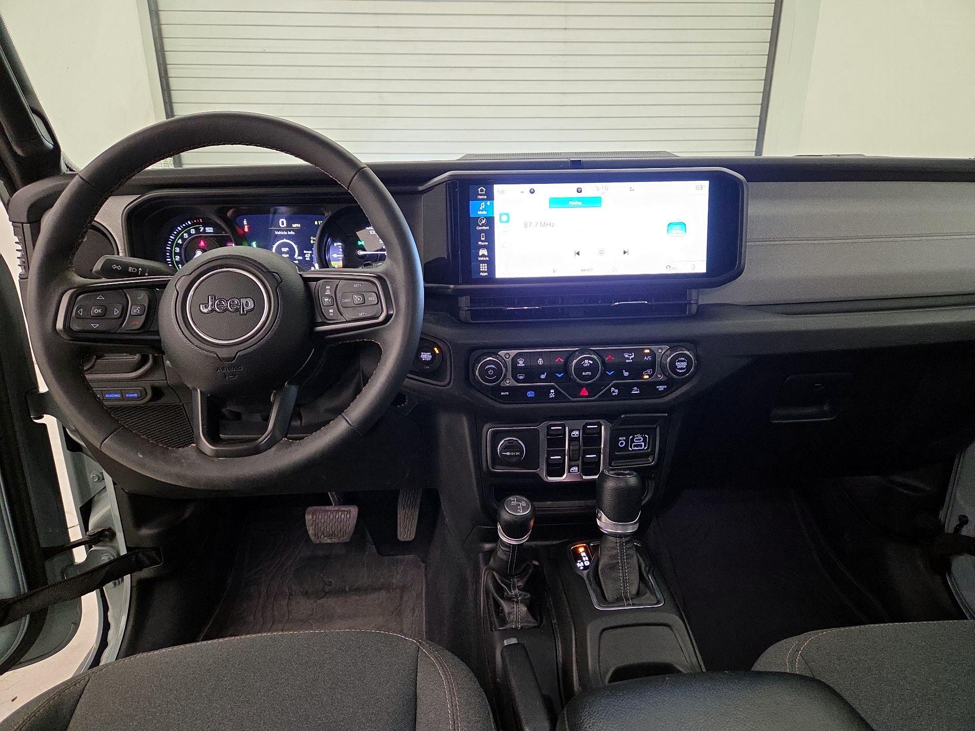 Thumbnail: 2024 Jeep Wrangler - 9