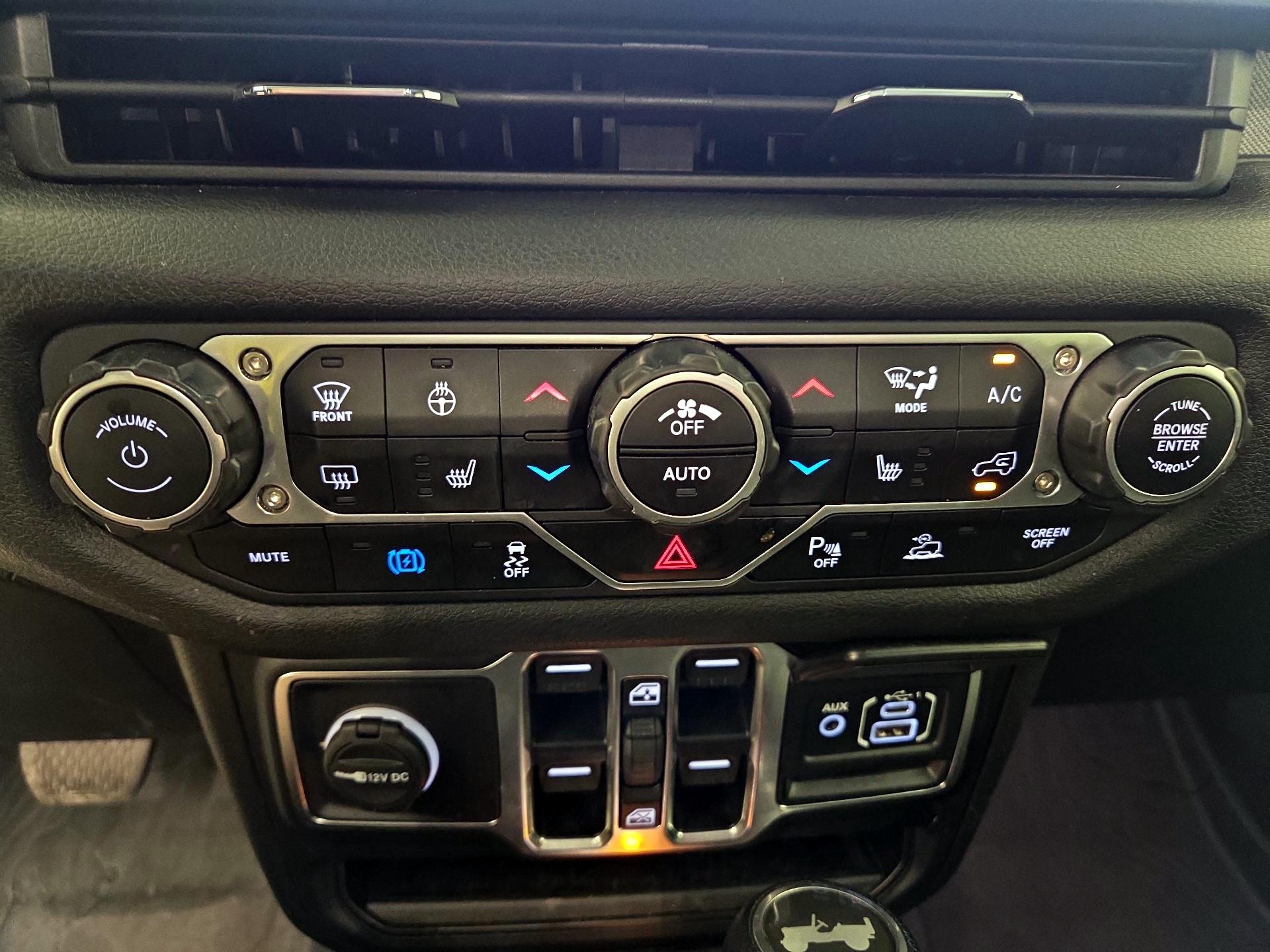Thumbnail: 2024 Jeep Wrangler - 15