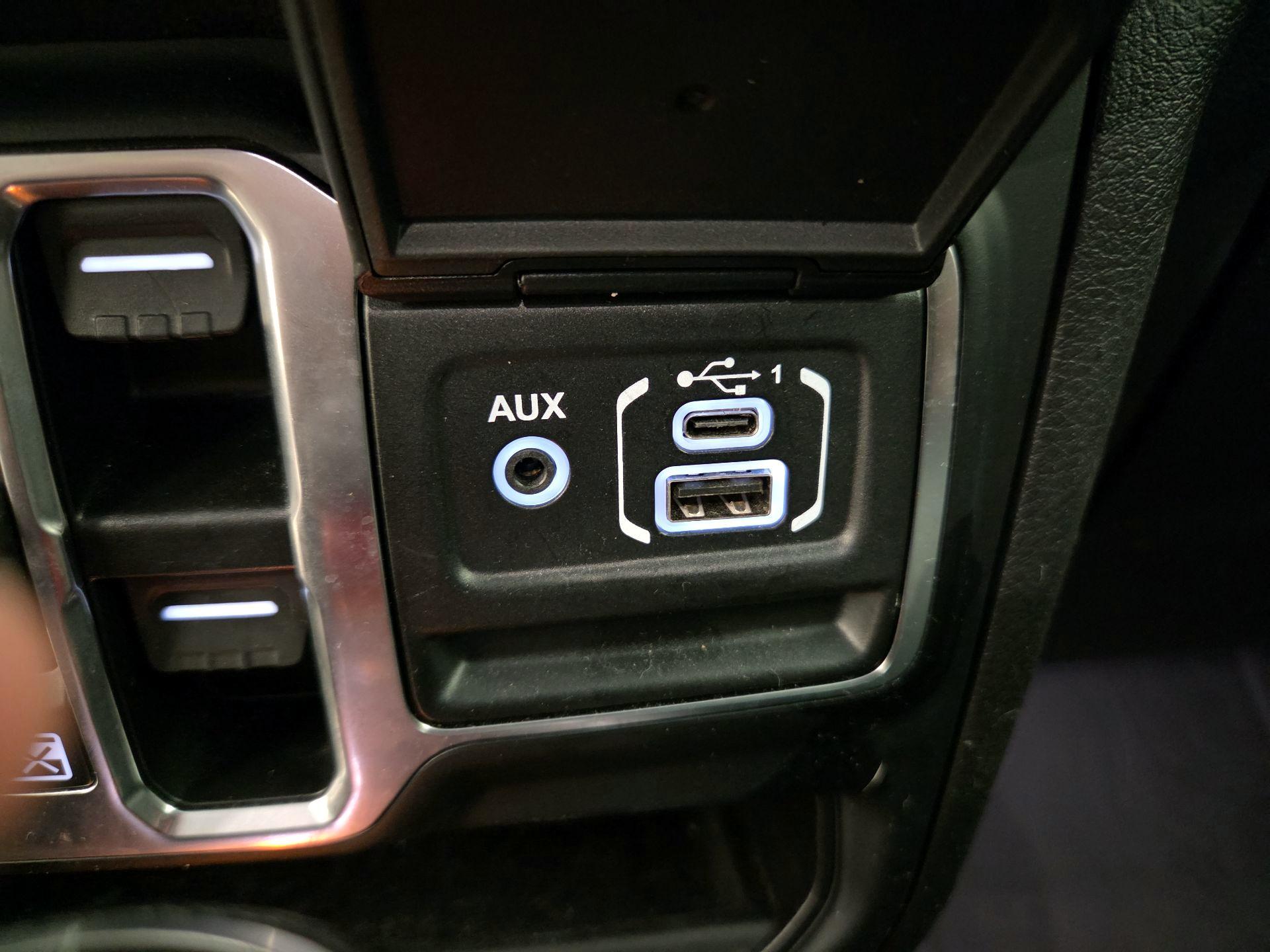 Thumbnail: 2024 Jeep Wrangler - 17