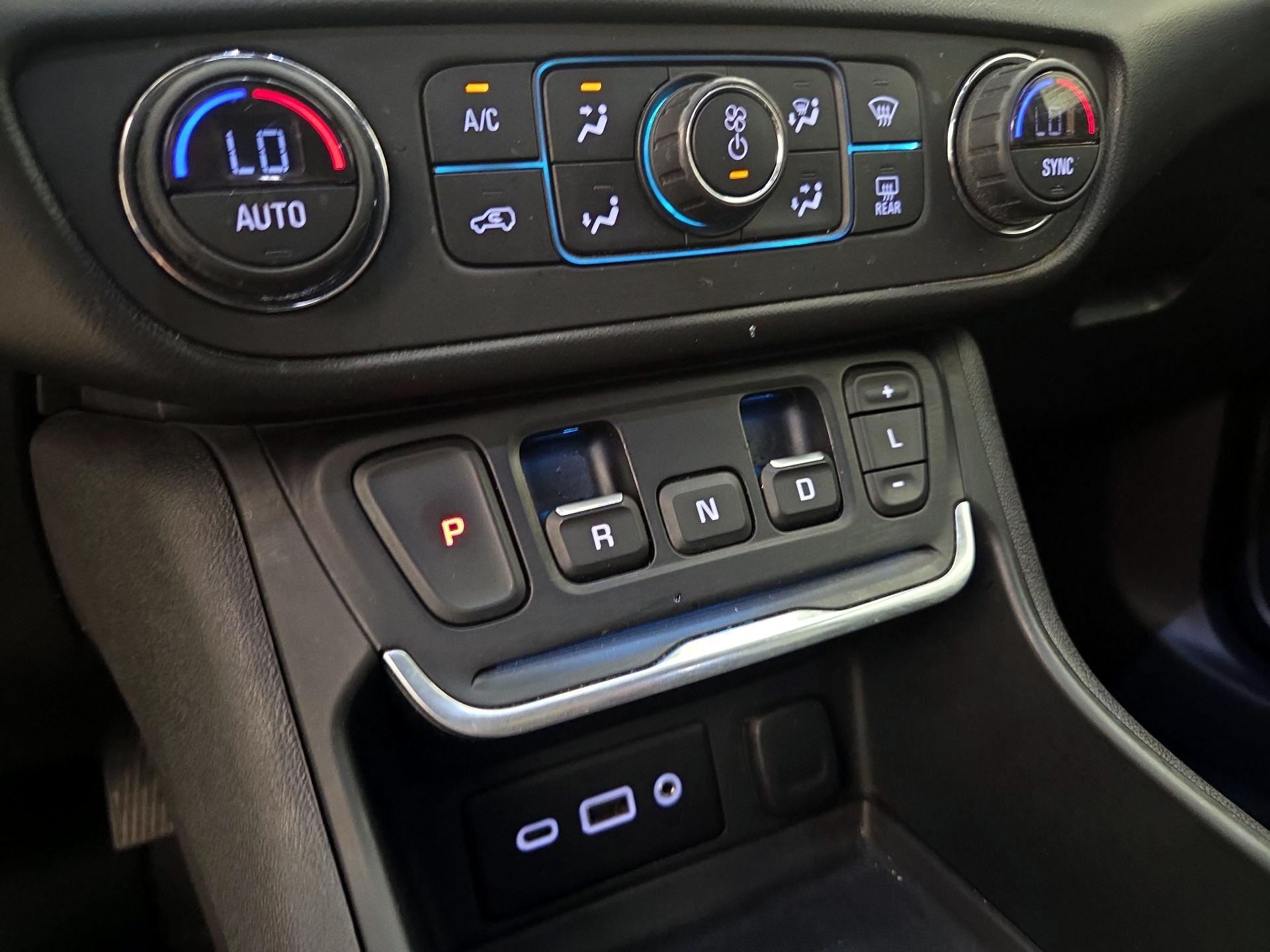 Thumbnail: 2021 GMC Terrain - 17